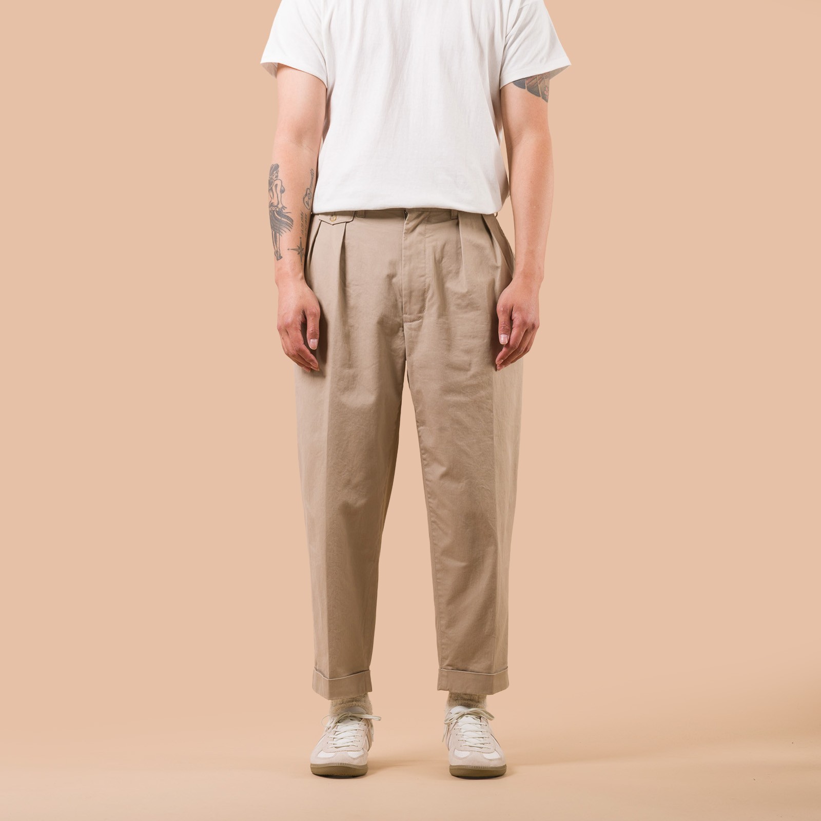 Pantalon-à-pinces-BEAMS PLUS-2 Pleats Twill Trousers-couleur-Khaki-de-face