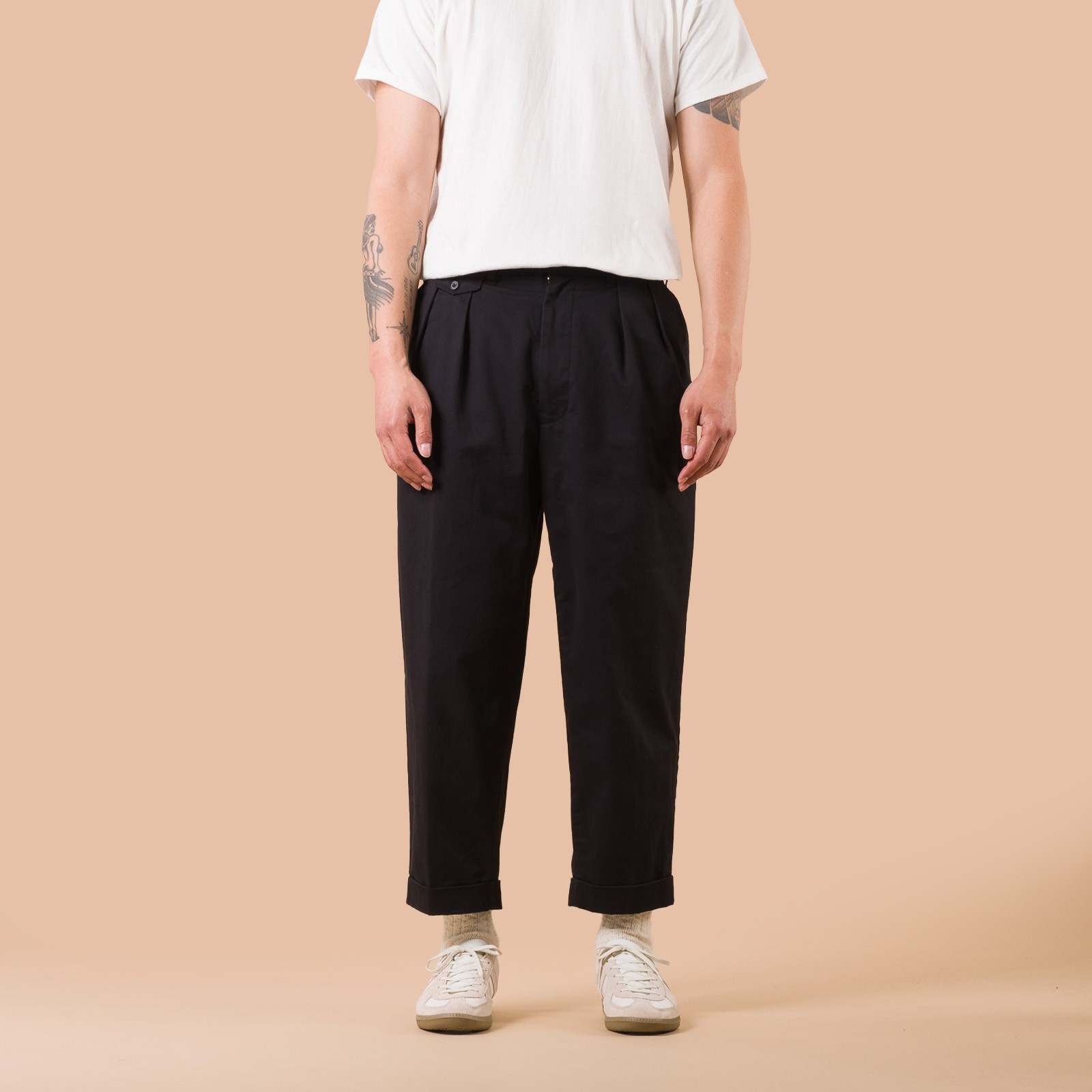 Pantalon à pinces Beams-plus-2 Pleats Twill Trousers couleur-Black-de-face