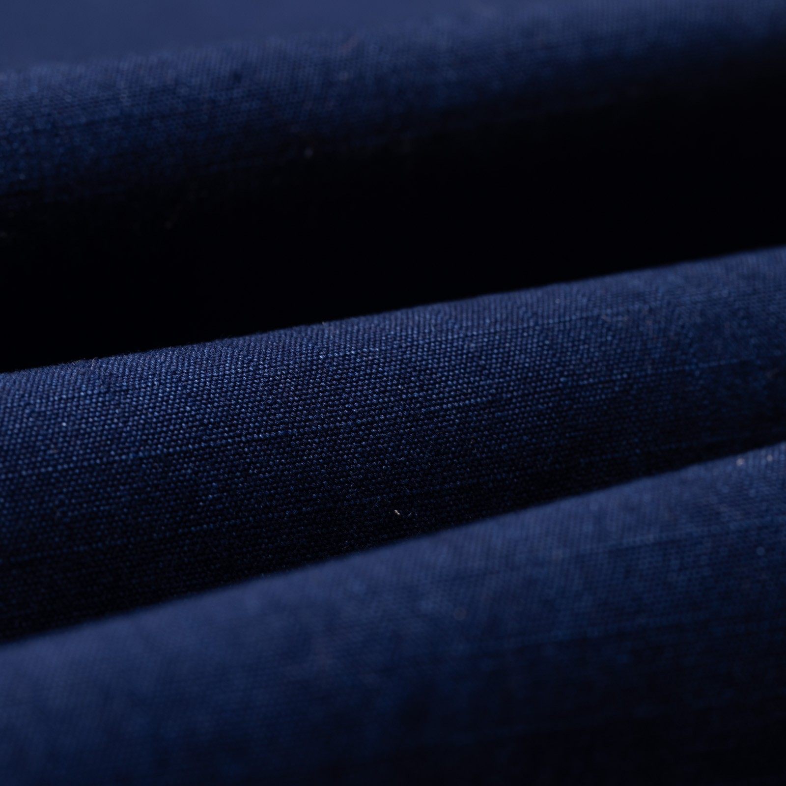 Image-Flâneurs_UNIVERSAL WORKS / Kimstop Pleated Track Pant Indigo_détiail