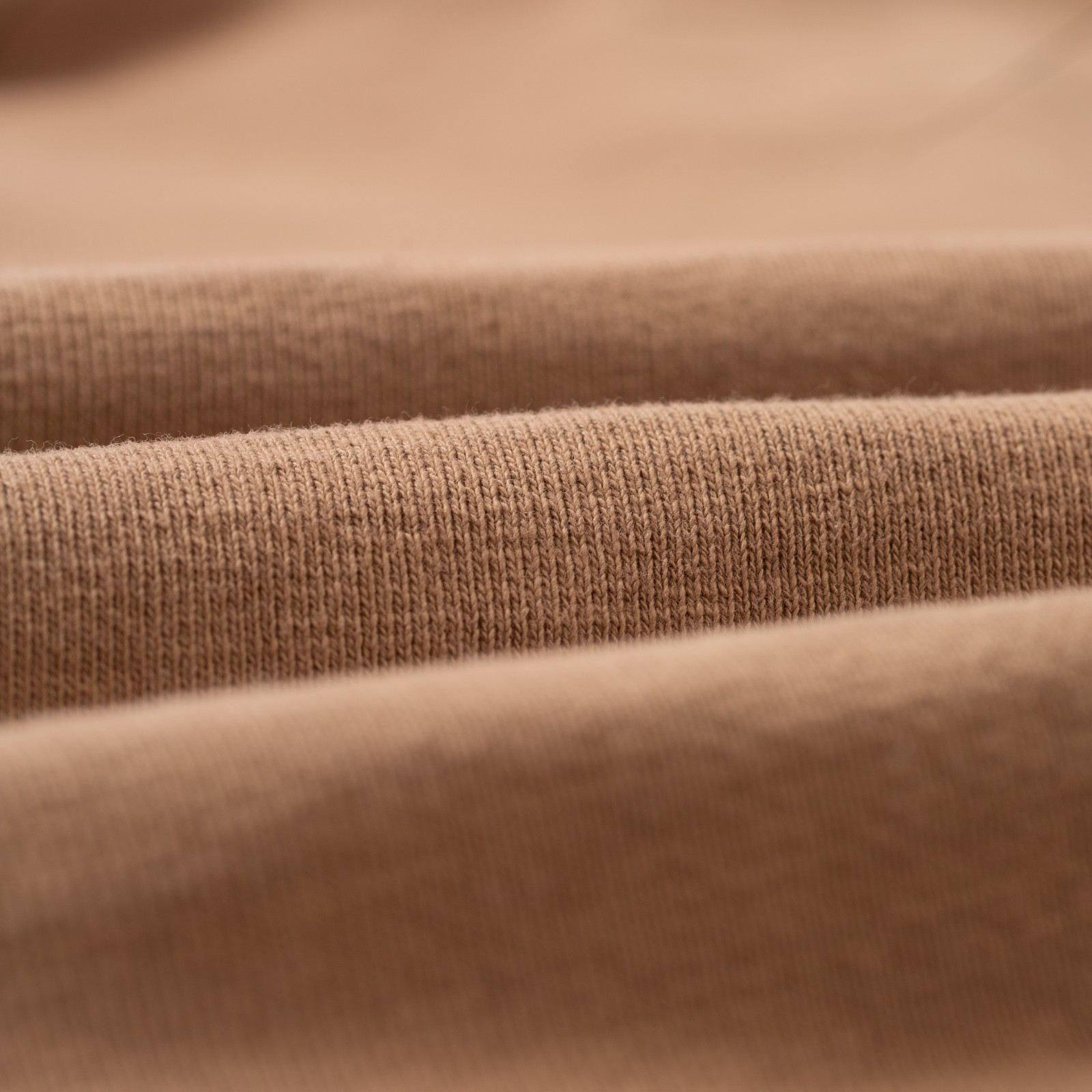 detail fabric flaneurs JACKMAN  GG Sweat Half-Zip camel (1)
