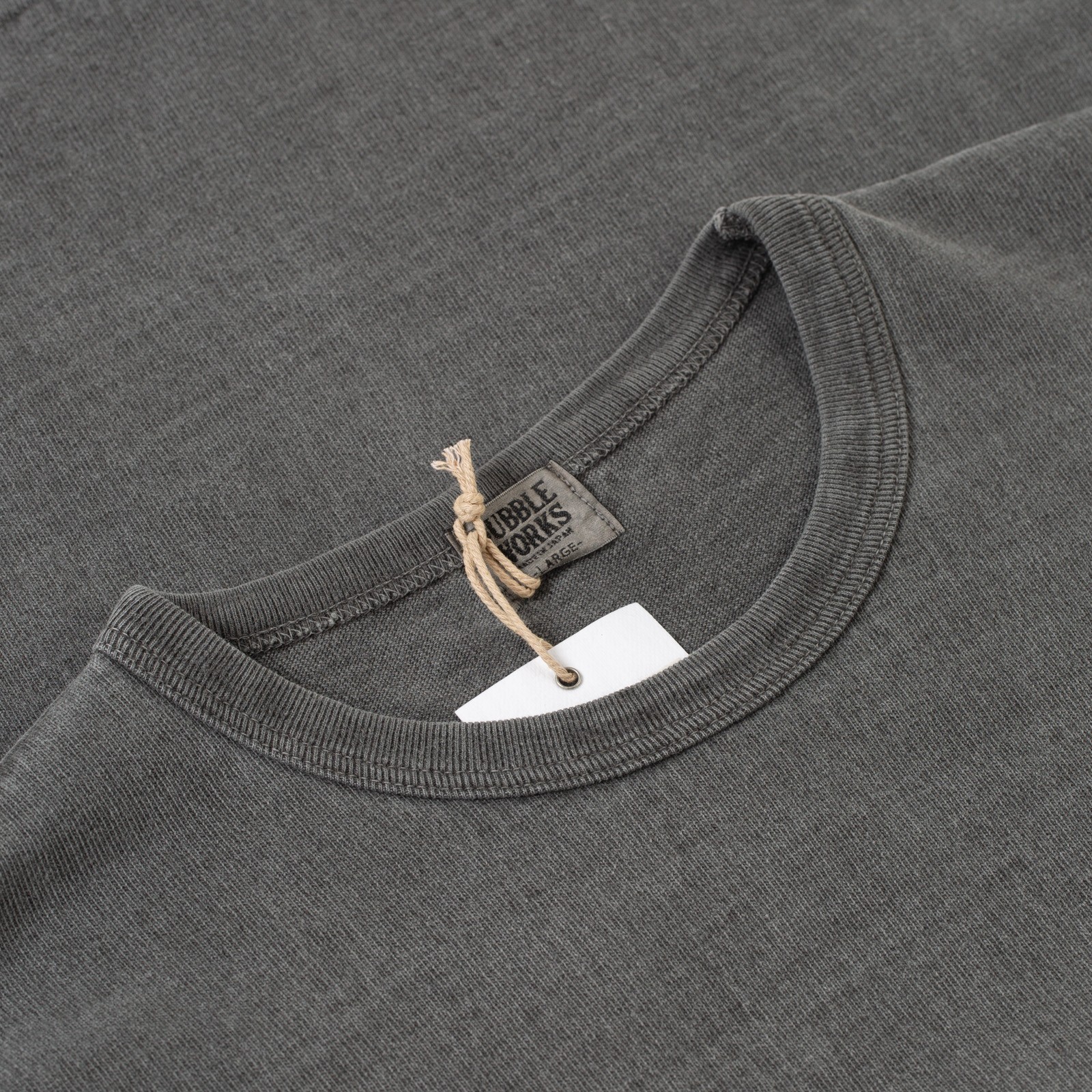 Image-Flâneurs_DUBBLE WORKS Heavyweight Short Sleeve Tee Pigment Dye Sumikuro (2)