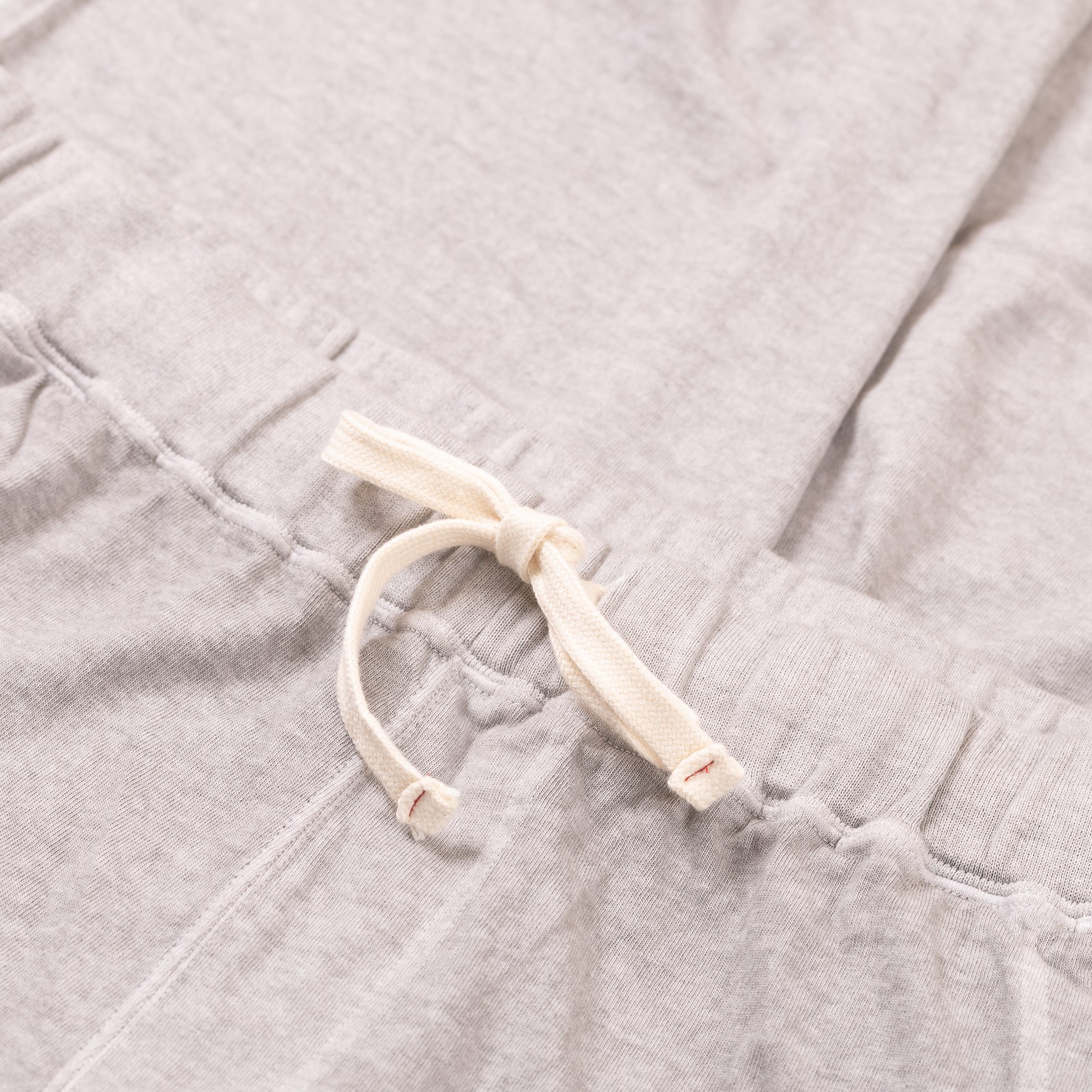 Image-Flâneurs_GOOD ON / Tee pants p-Ash détail