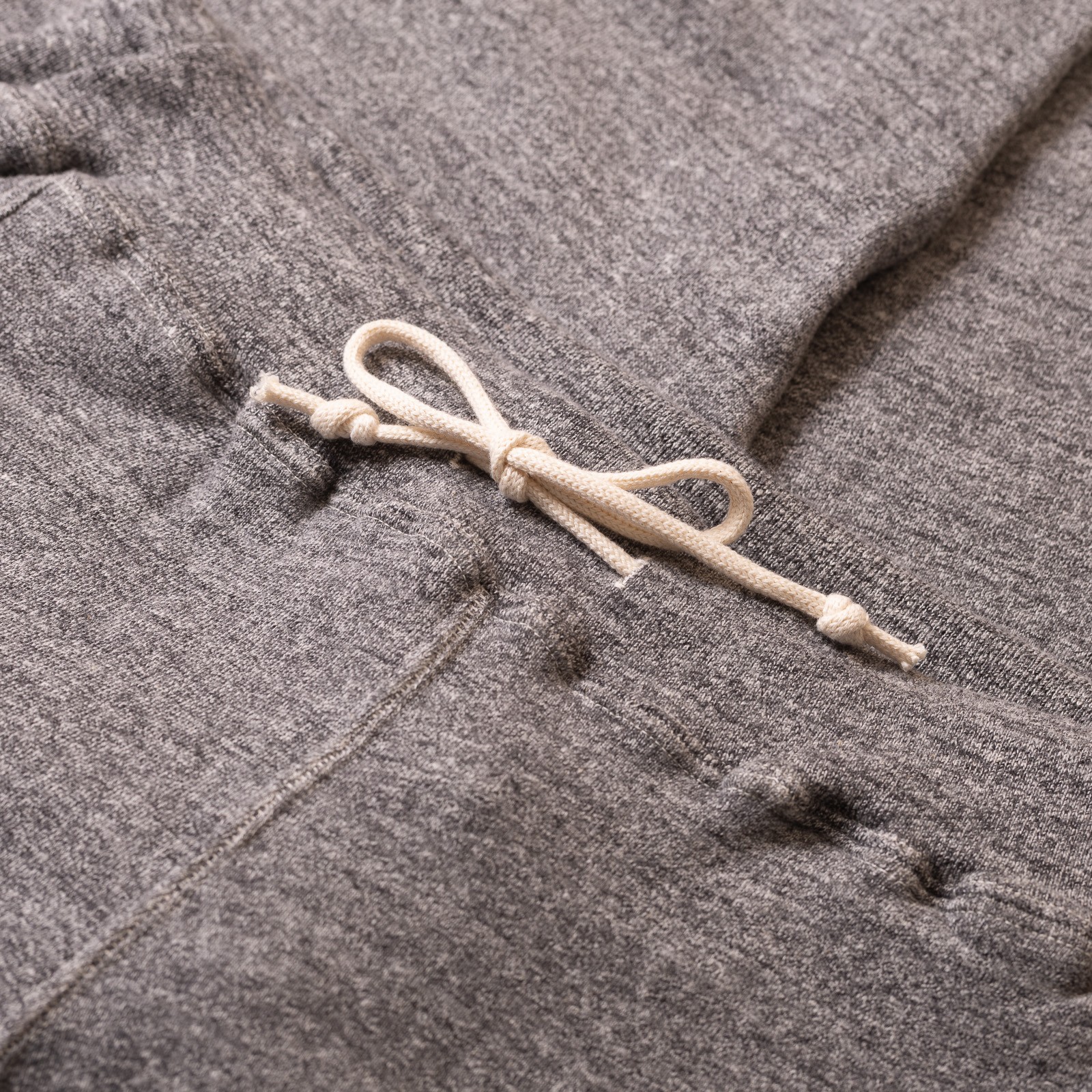 Image-Flâneurs_DUBBLE WORKS / Loopwheel Sweat Pants Heather Charcoal détail taille