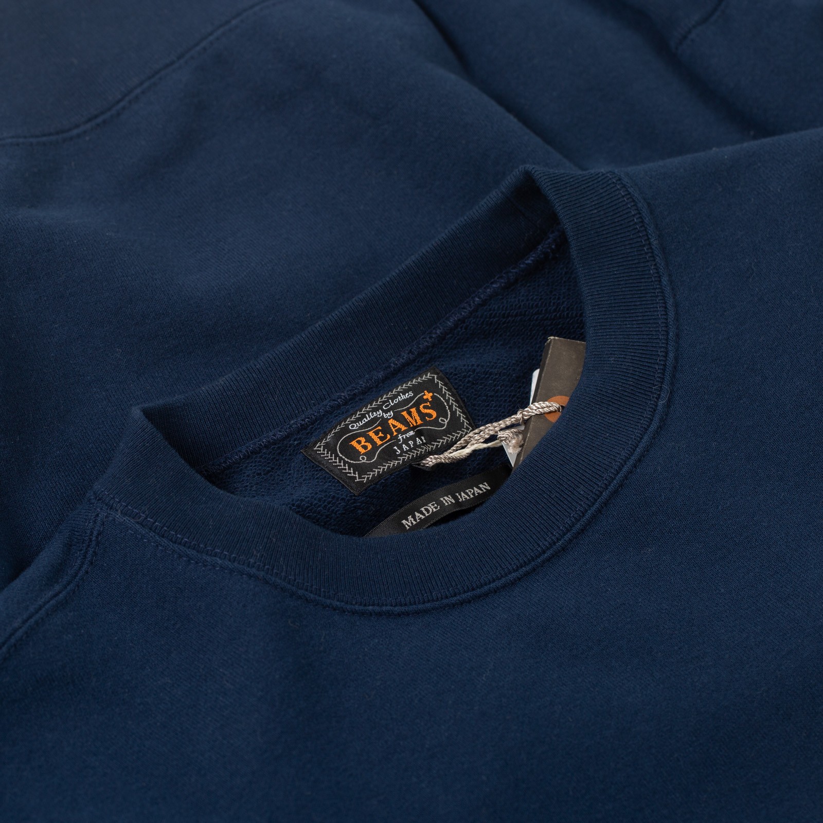détail col flaneurs  BEAMS PLUS crewneck sweatshirt navy (2)