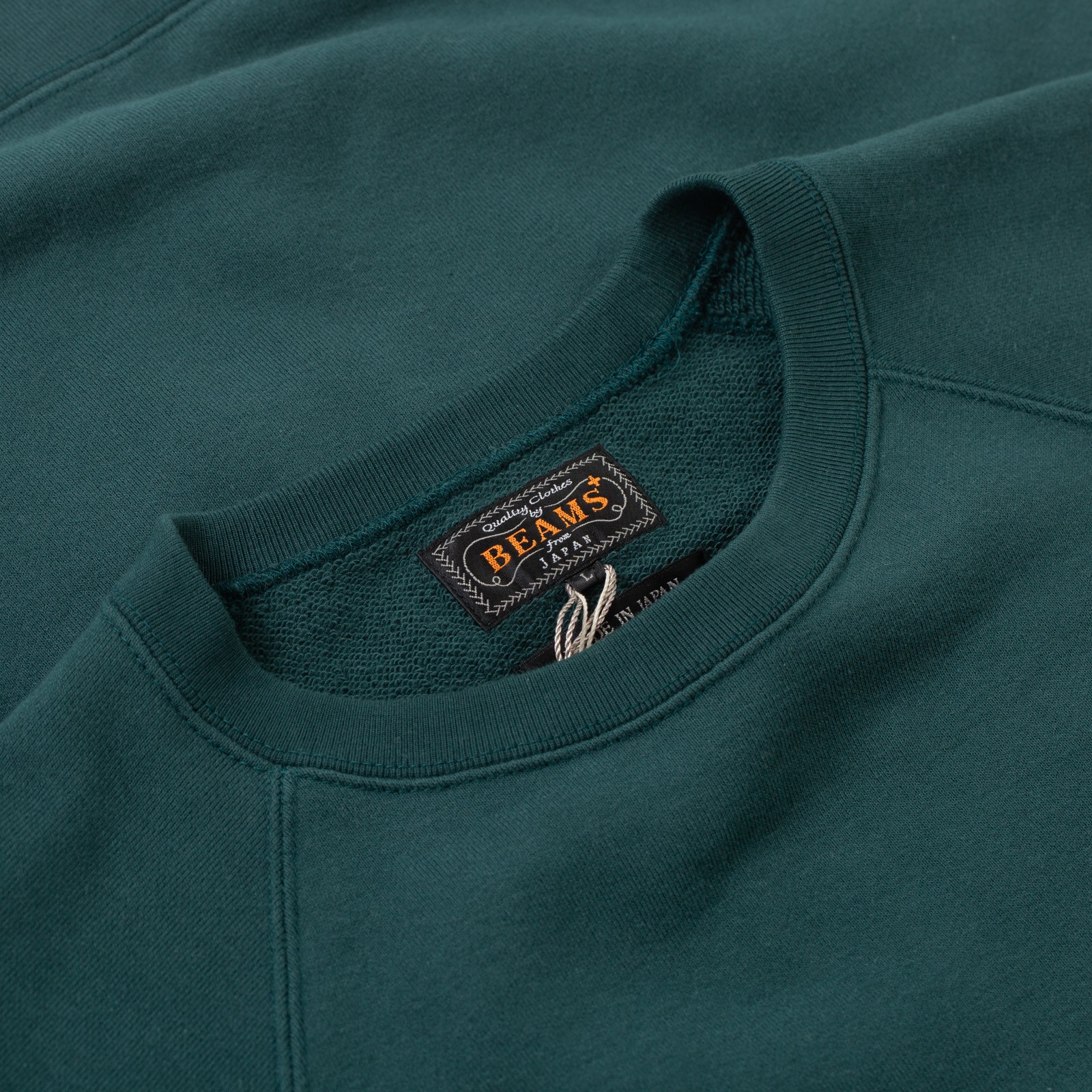 détail col flaneurs  BEAMS PLUS crewneck sweatshirt drk green (2)