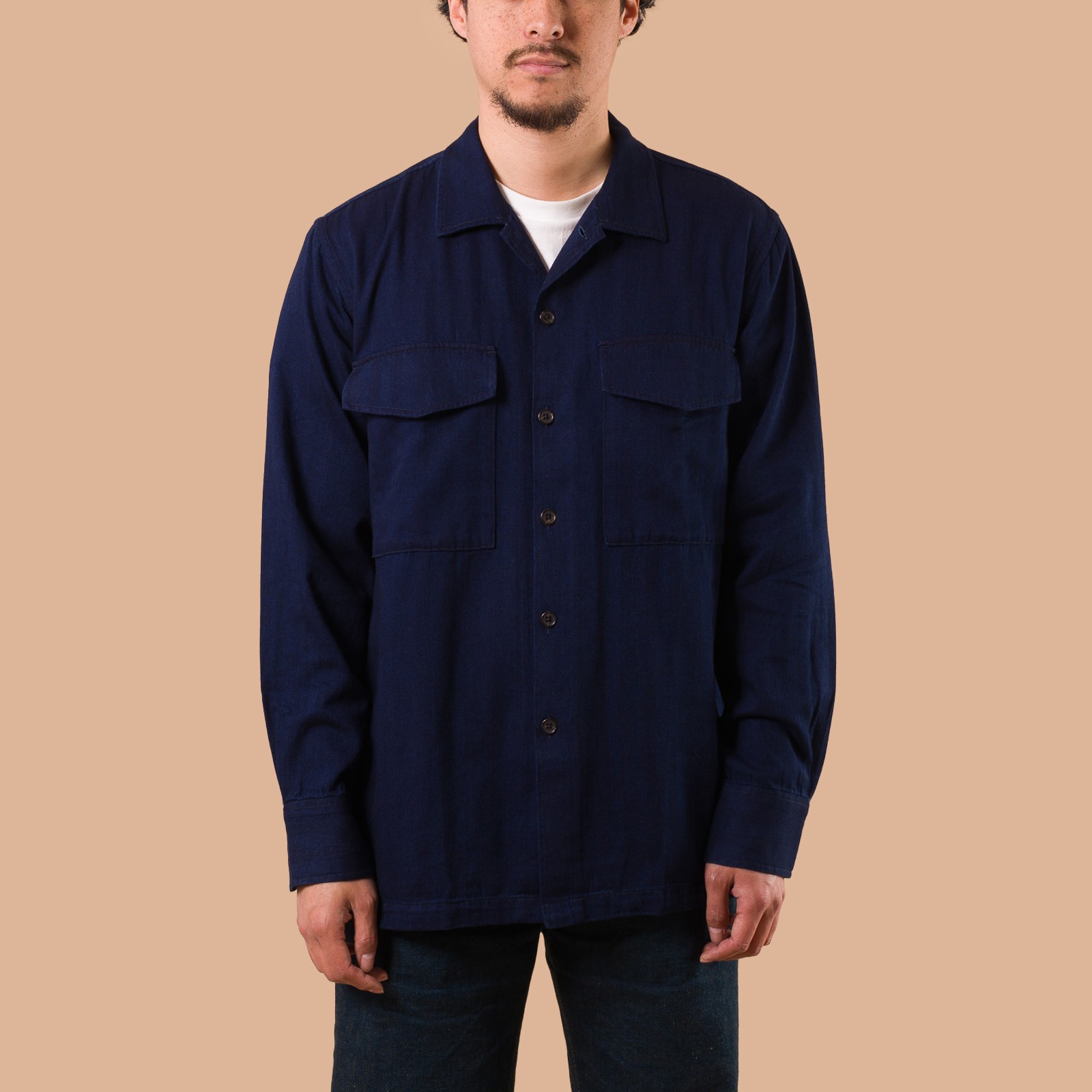 image flâneurs UNIVERSAL WORKS / Attendant Shirt Indigo Recycled Herringbone de face