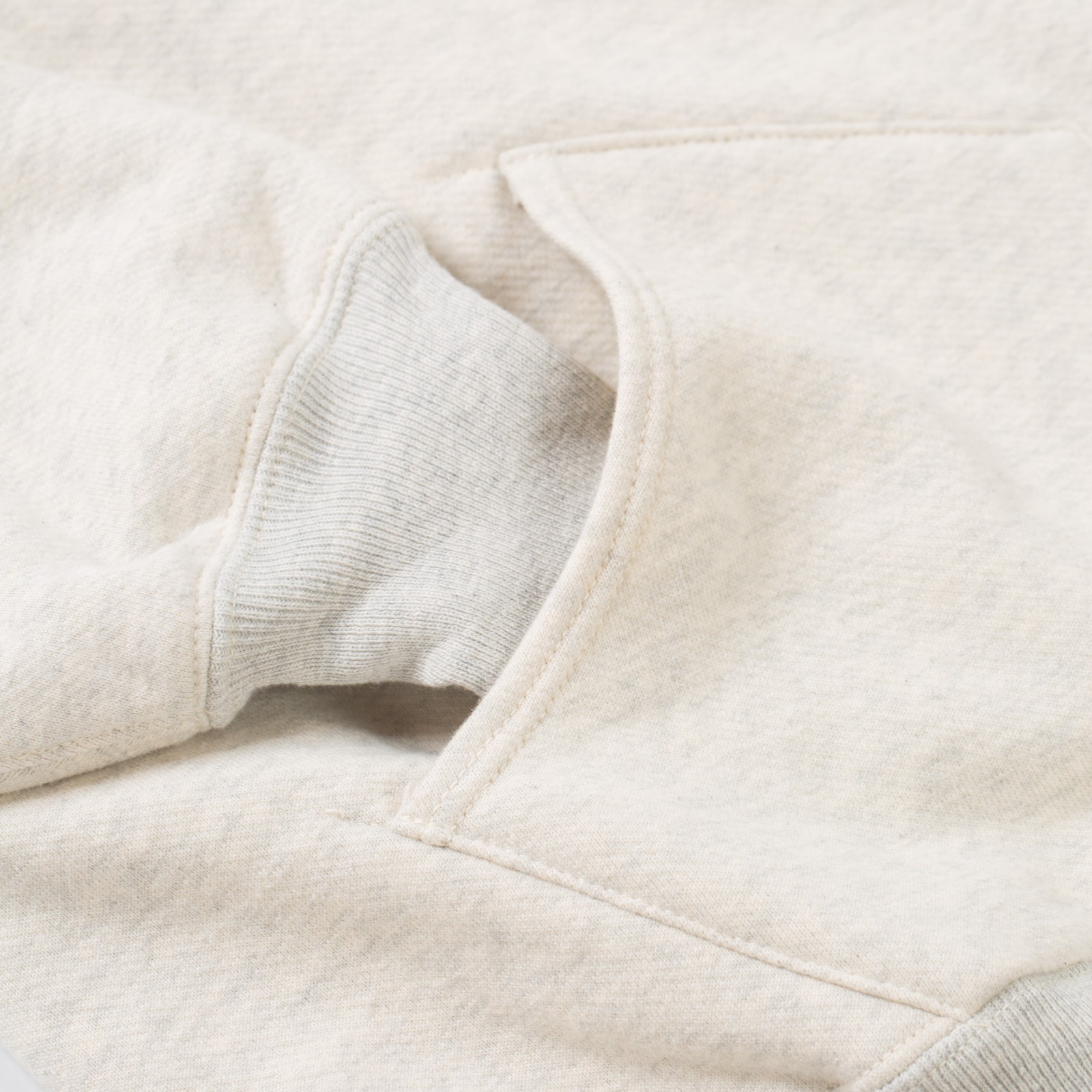 détail manche flaneurs xx development sweat capuche épais double layer silverado and navy (3)