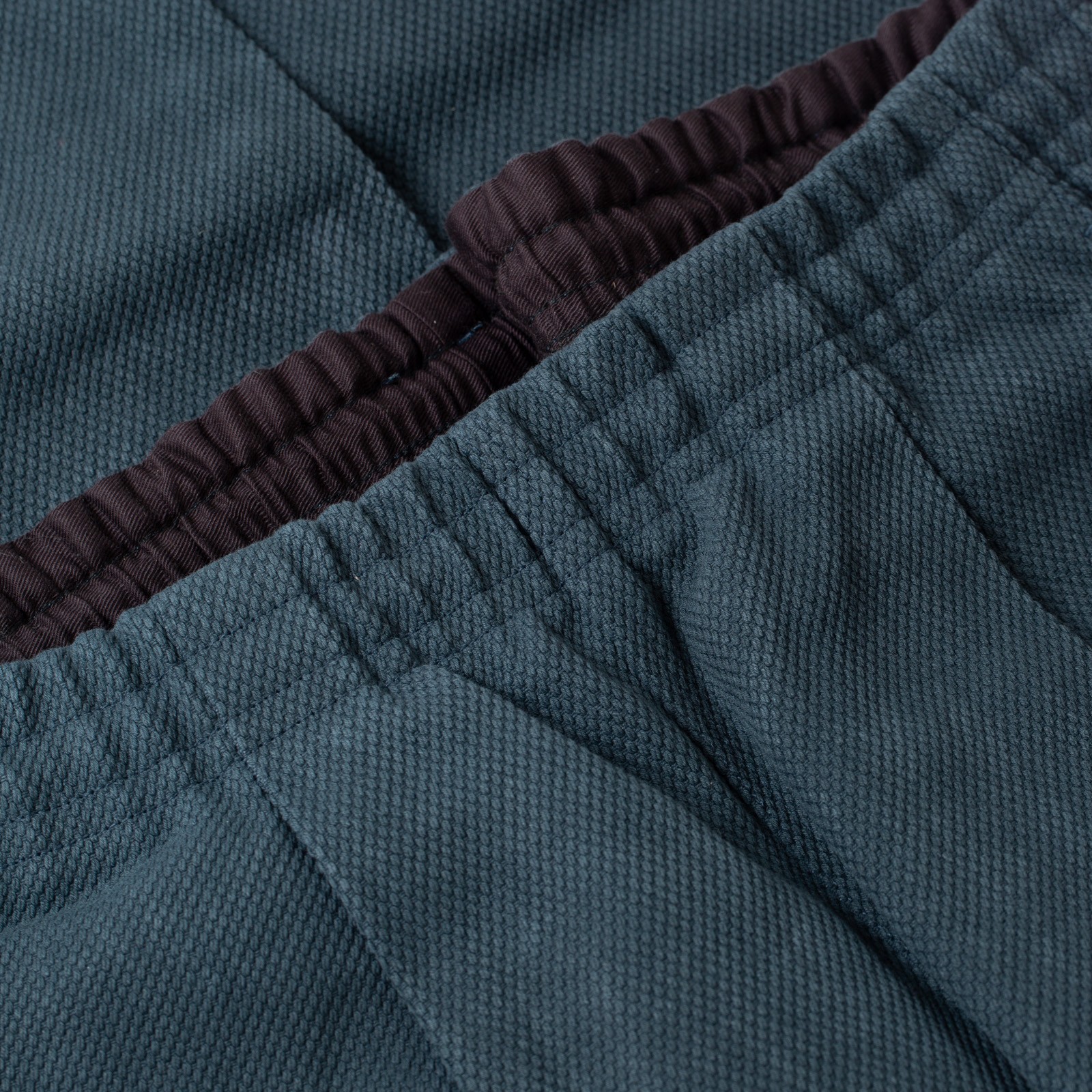 détail ceinture elastique flaneurs JACKMAN Sashiko Umps Pants Iron Navy (2)