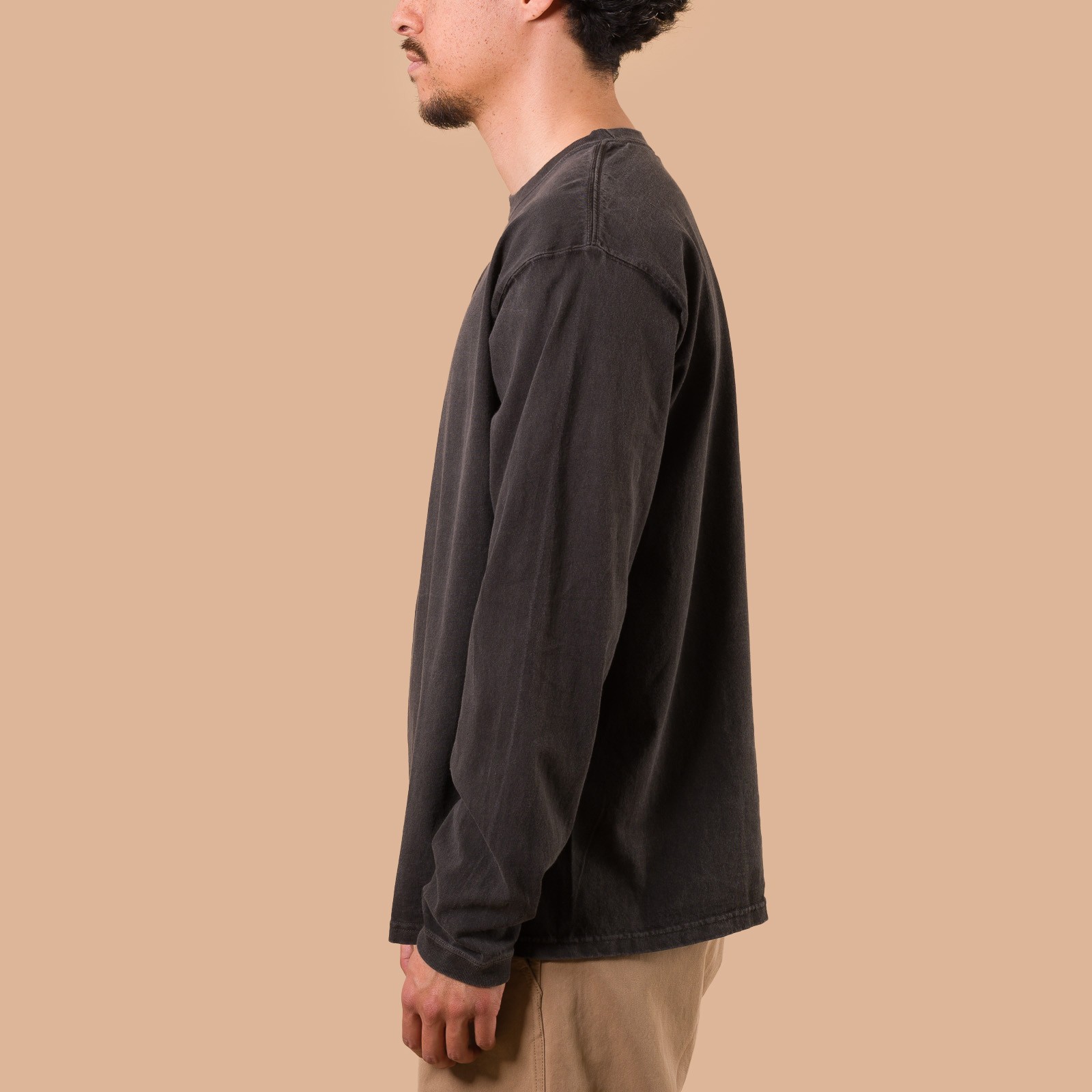 Image-Flâneurs_GOOD ON / L/S Crew Tee p-black de profil