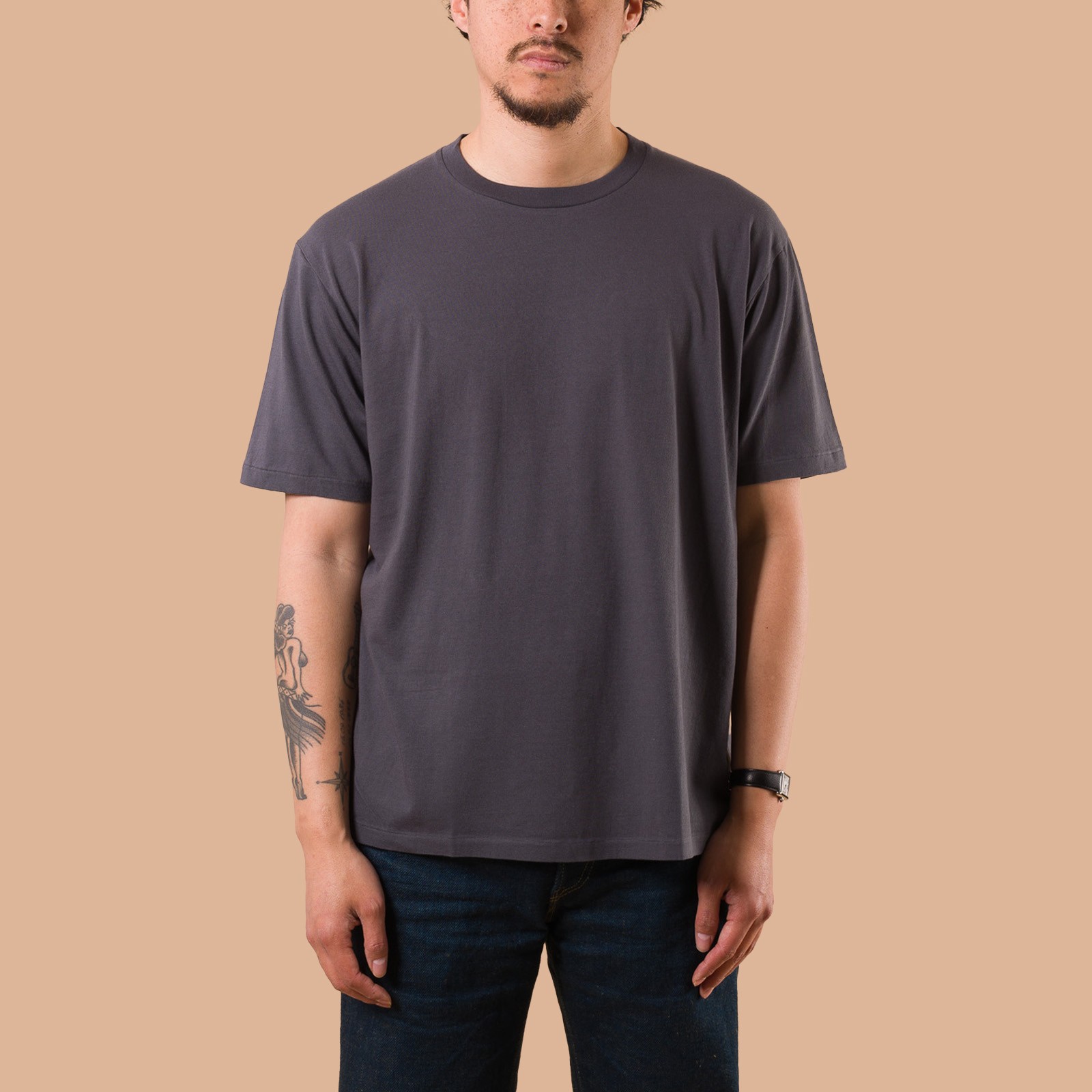 image flâneurs BATONER / Light Meriyasu T-Shirt Charcoal Navy de face