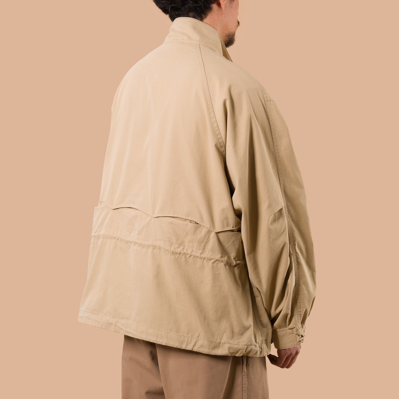 image flâneurs FRIZMWORKS / Harrington M65 Jacket Beige de dos