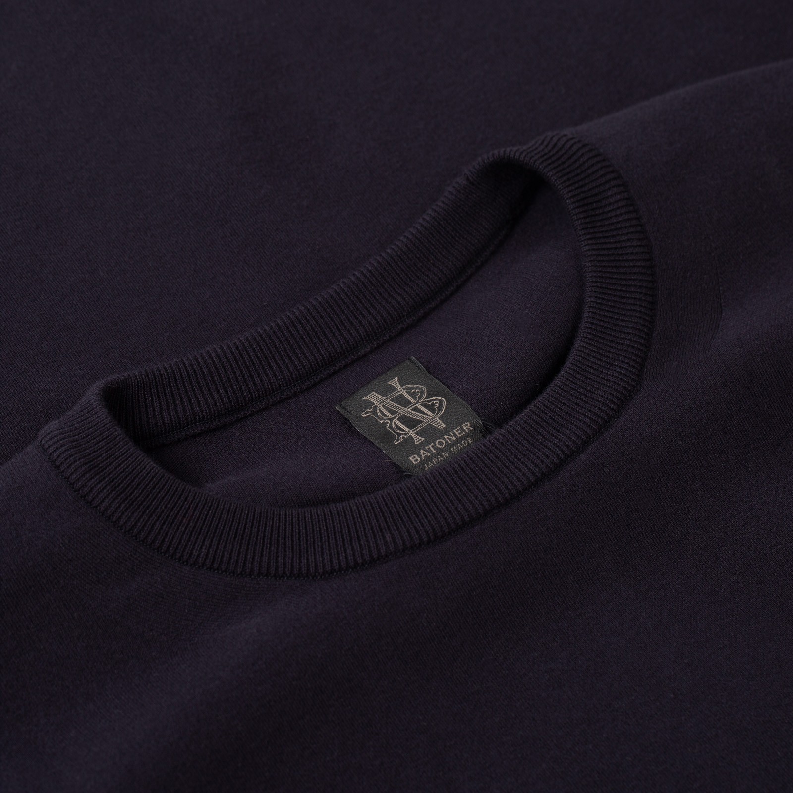 detail flaneurs BATONER  32G Smooth Knit Long Sleeve T-Shirt Navy col