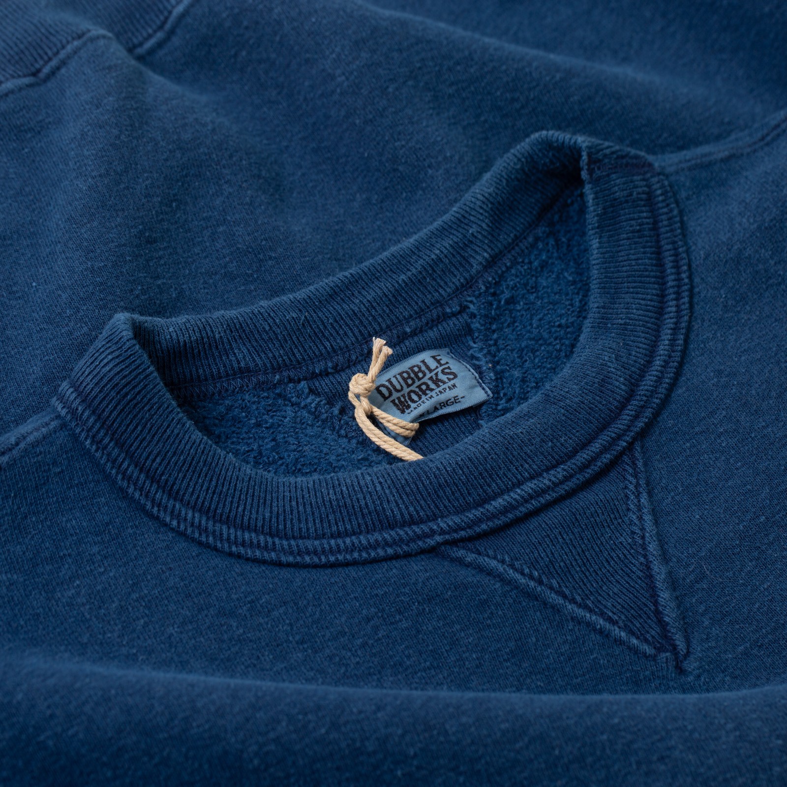detail flaneurs col DUBBLE WORKS  Loopwheel Sweatshirt Indigo Dye