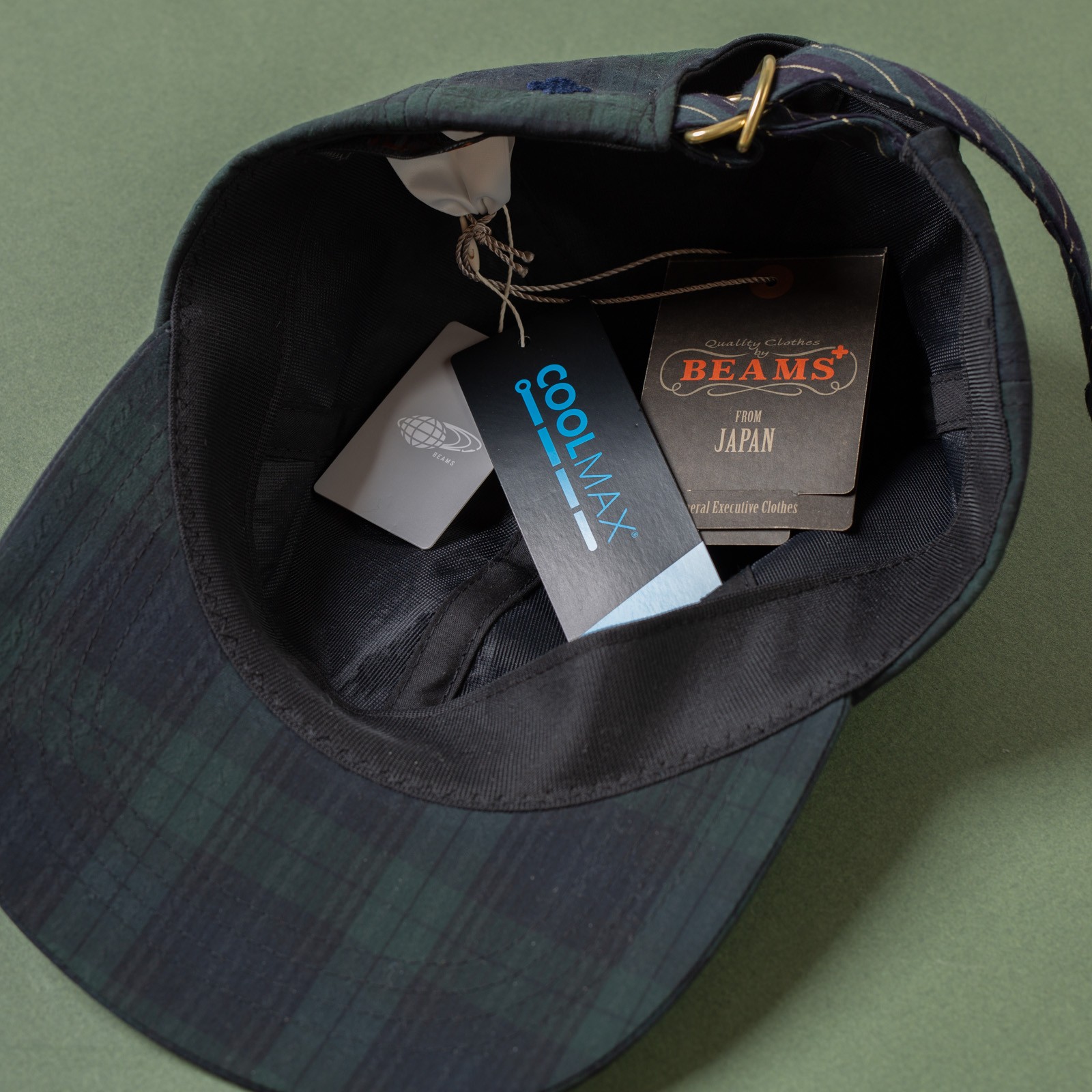 detail flaneurs BEAMS PLUS  6 Panel Regimental Strap Sucker Cap Black Watch