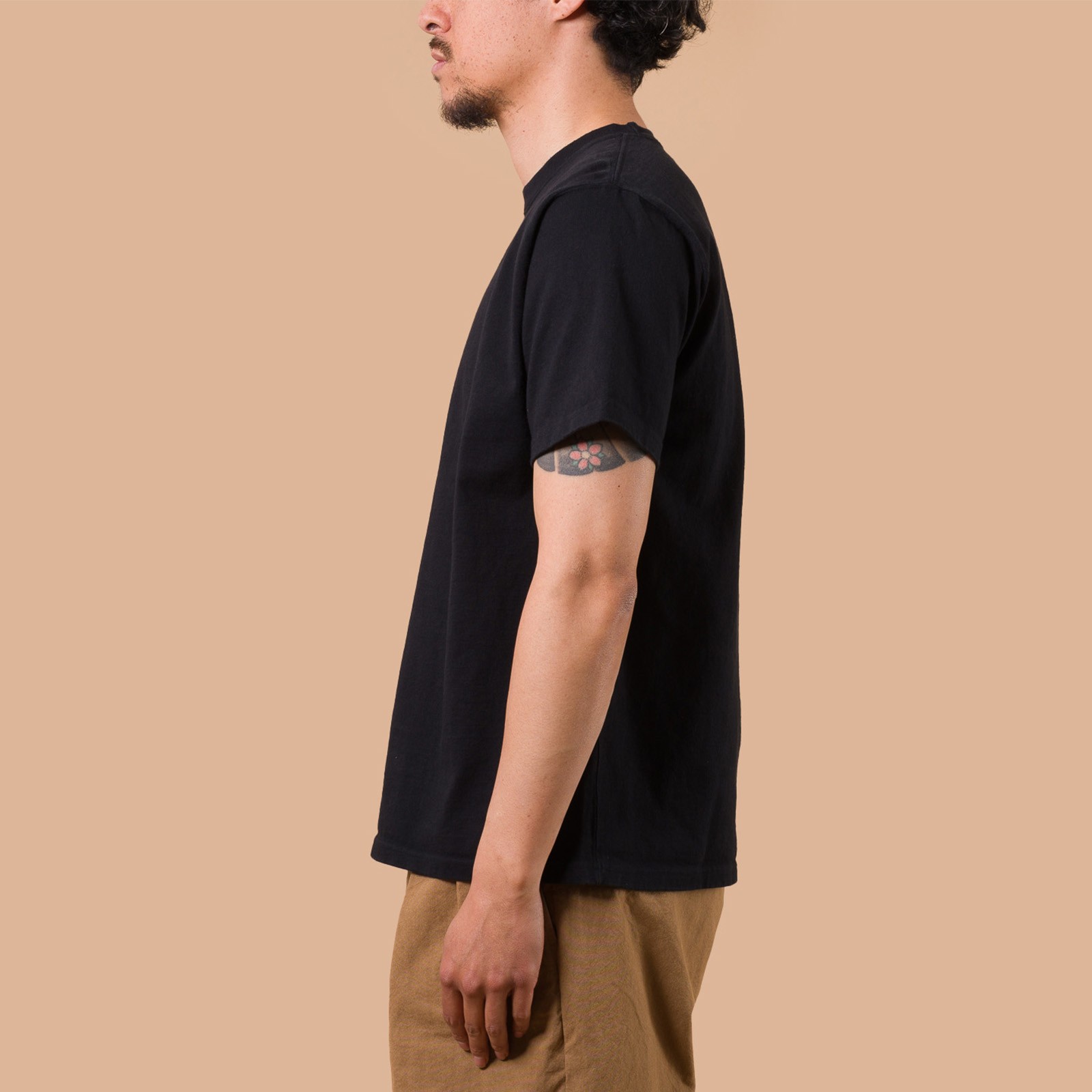 image flâneurs GOOD ON / S/S Heavy Crew Tee Black de profil