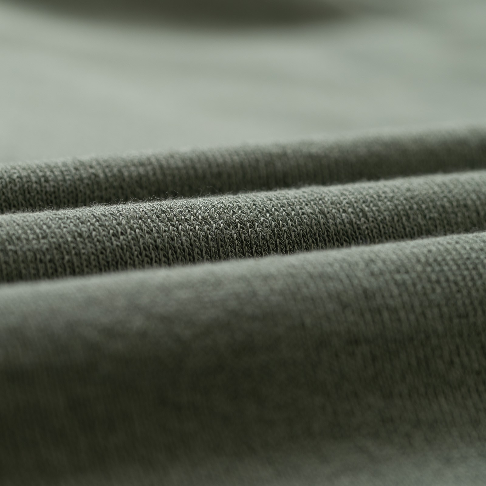 image flâneurs MOONCASTLE / Ice Cotton Poloneck Olive détail matière