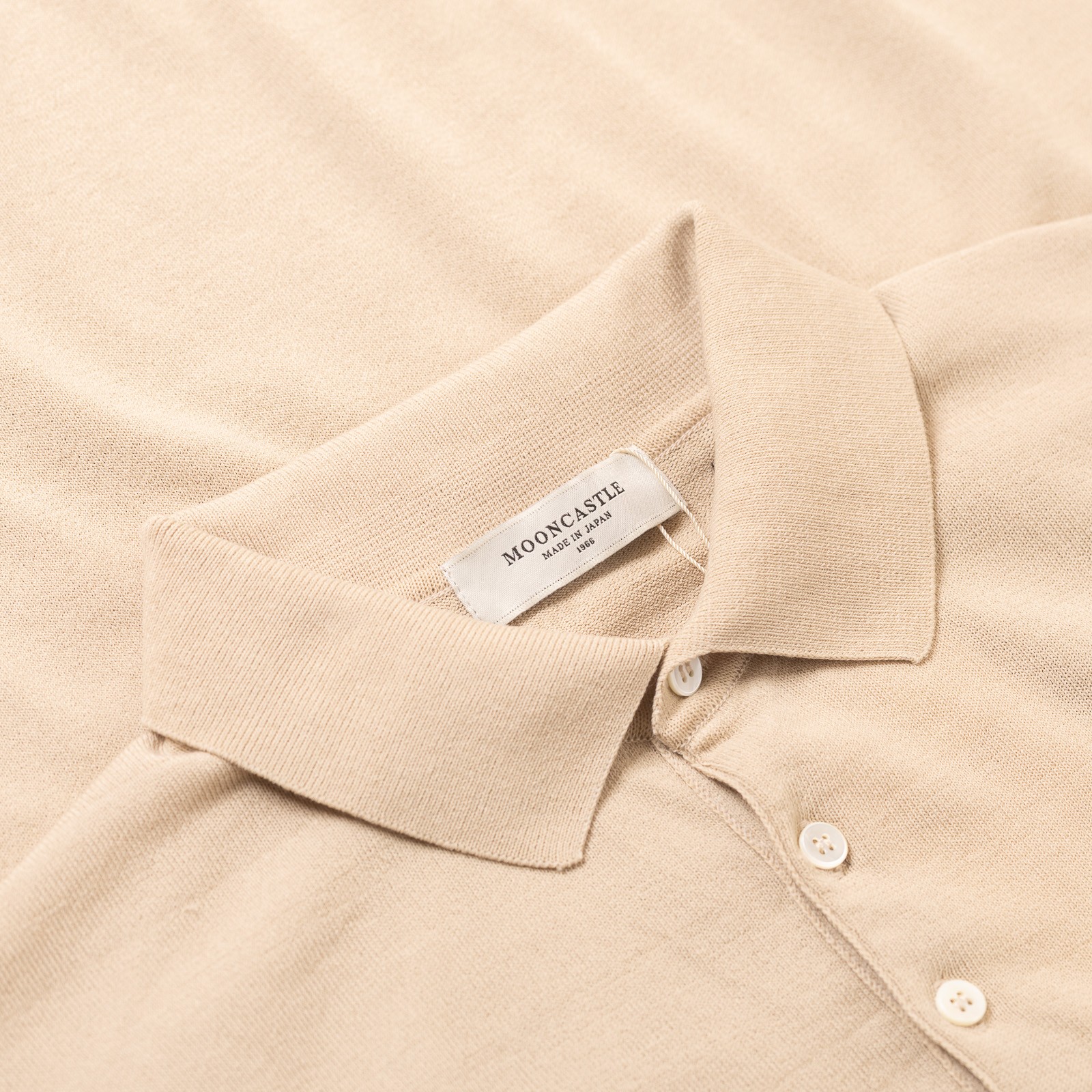 Image Flâneurs MOONCASTLE / Ice Cotton Poloneck Latte Beige détail col