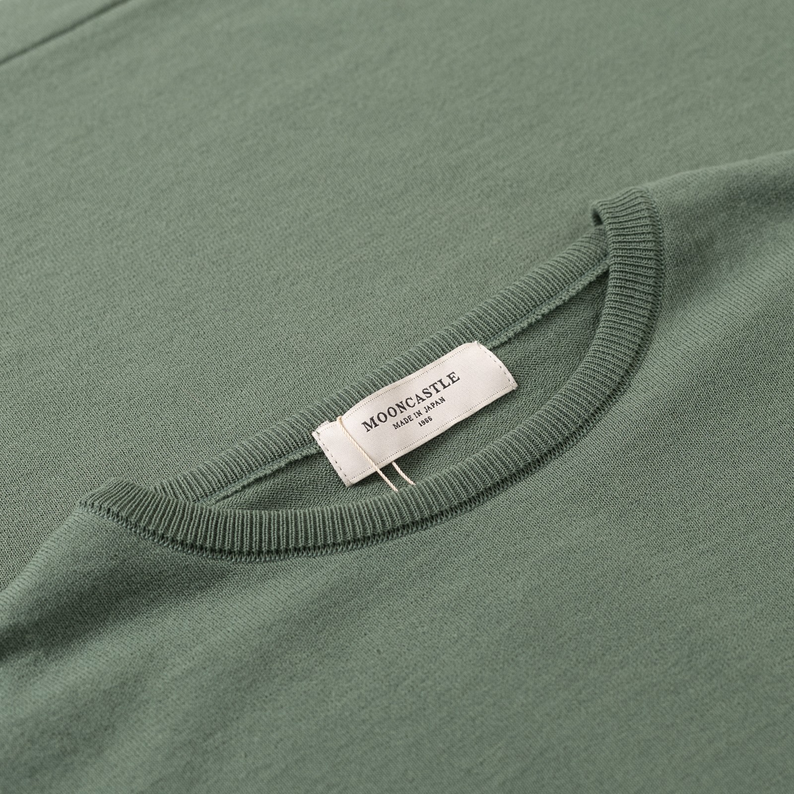 image flâneurs MOONCASTLE / Ice Cotton Relax Crewneck Olive détail col