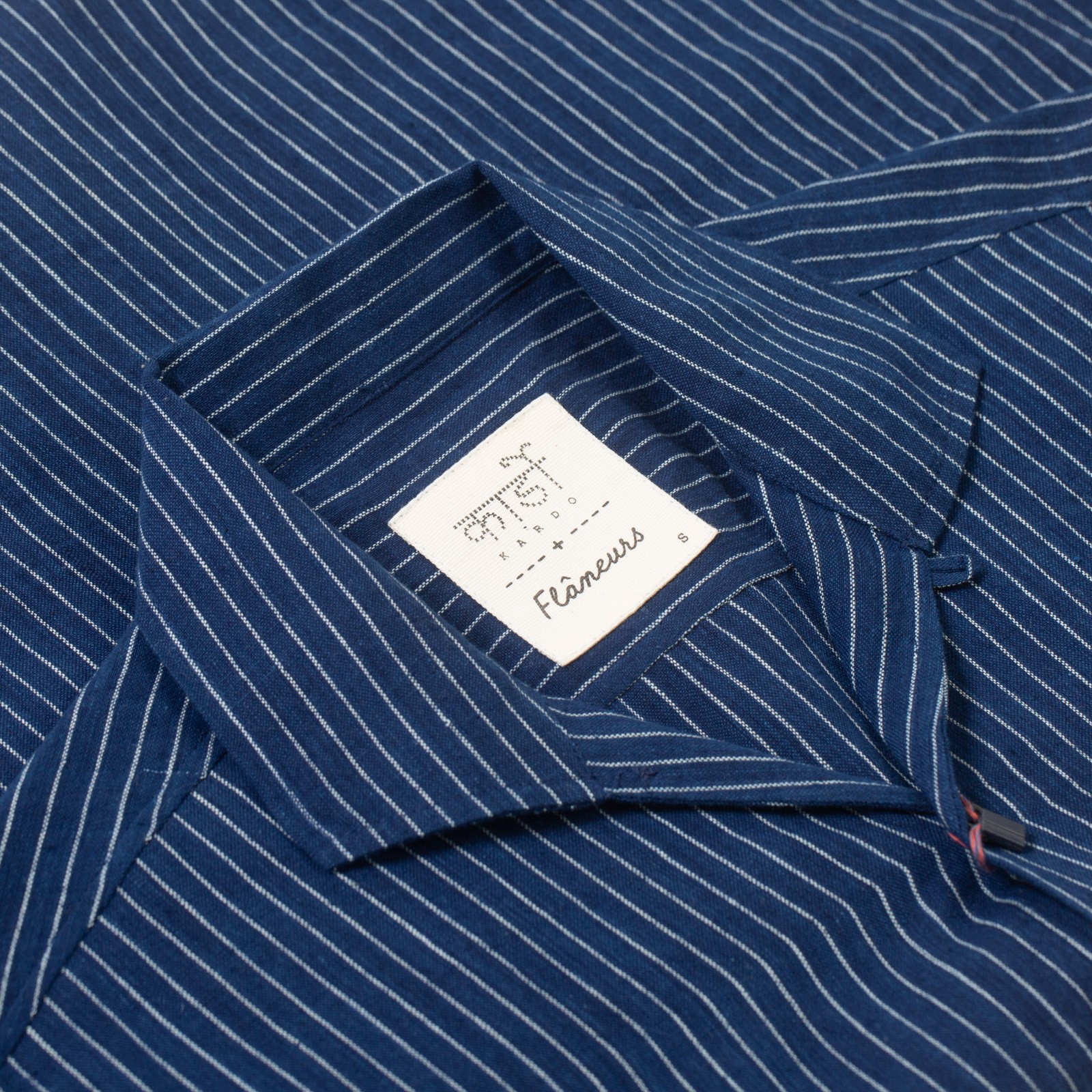 image détail KARDO x FLANEURS chemisette motif Shirt Handwoven Stripes Indigo (2)