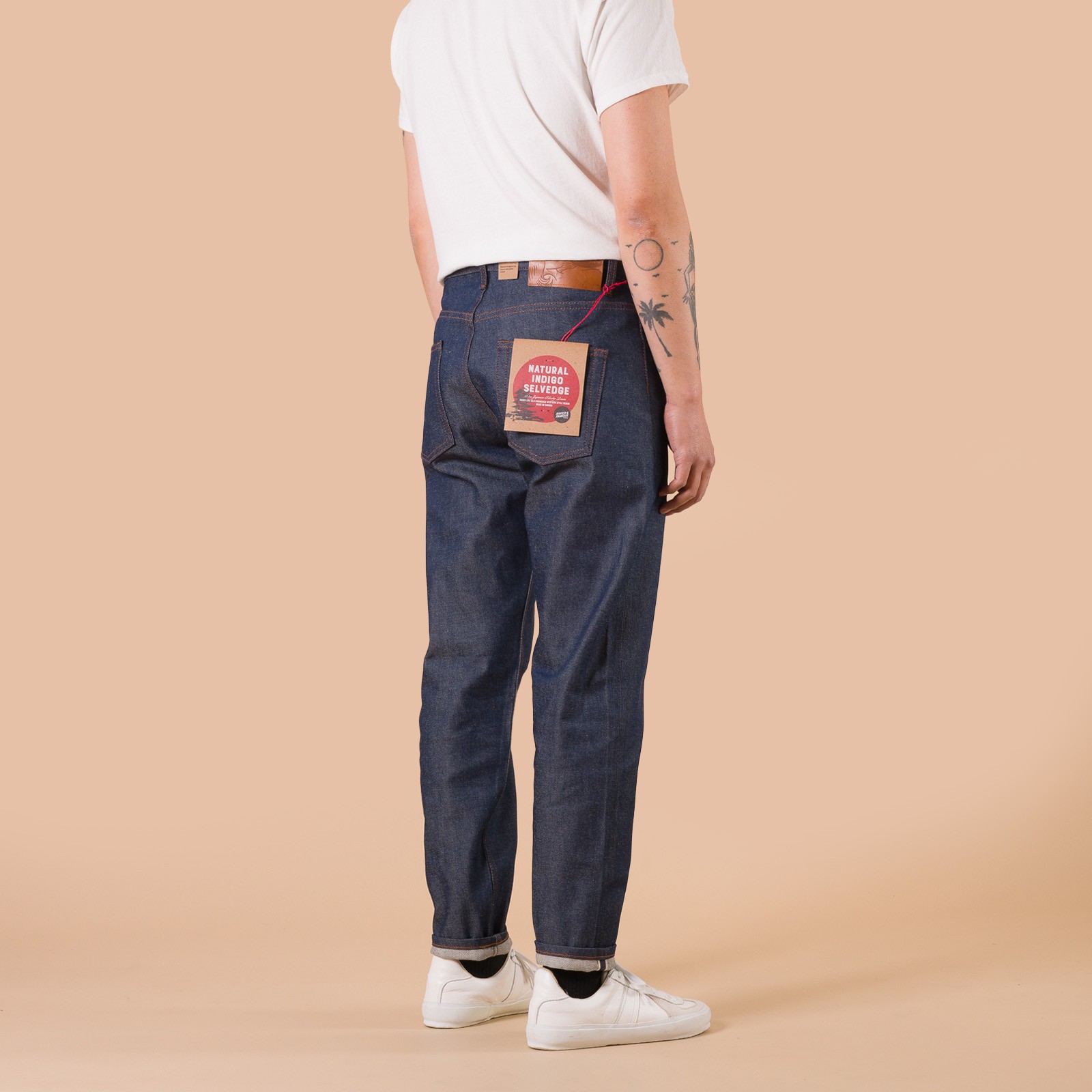 image flâneurs NAKED & FAMOUS EasyGuy Natural Indigo Selvedge porté de dos