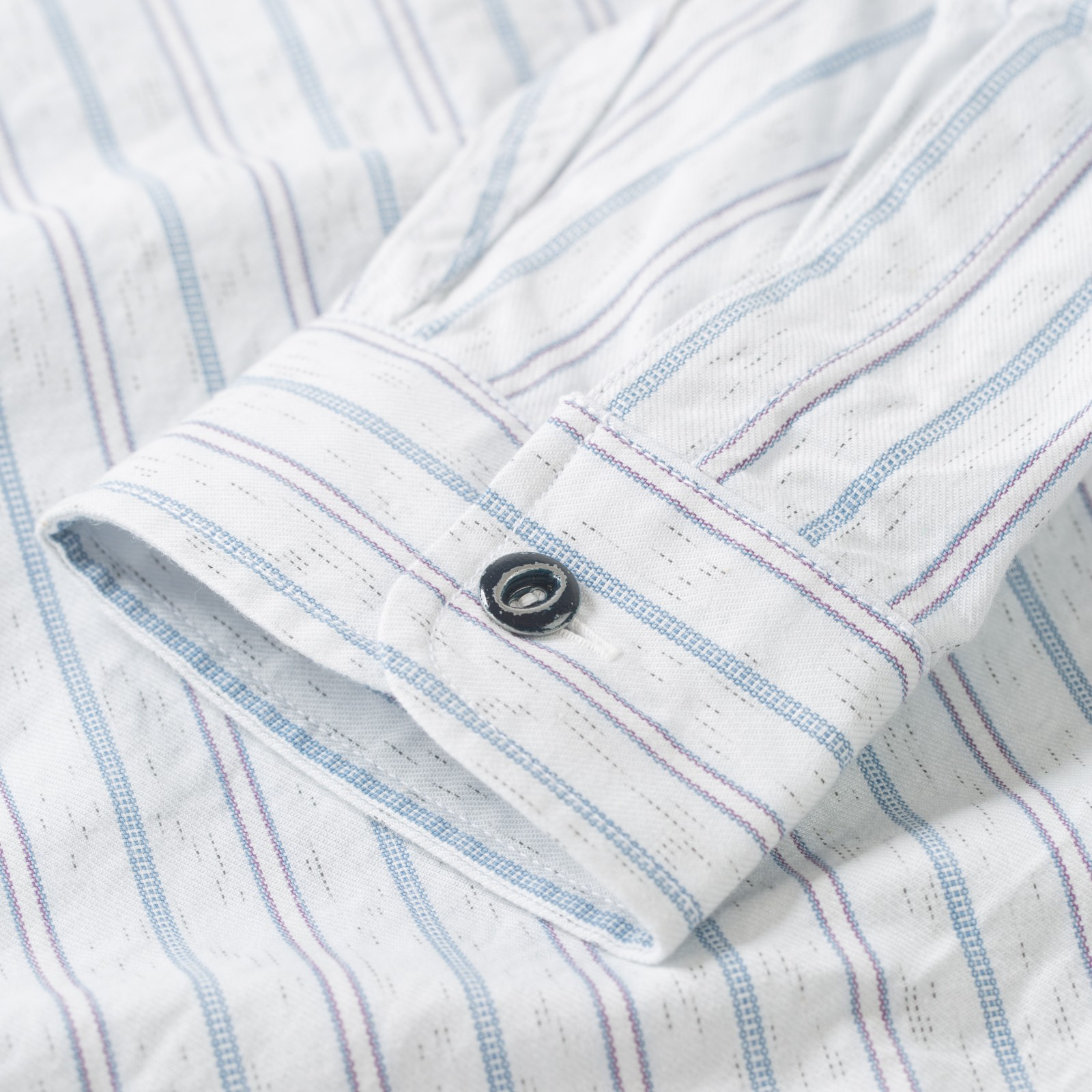 détails flaneurs SUGAR CANE Fiction Romance 6oz Indigo Stripe Work Shirt (1)