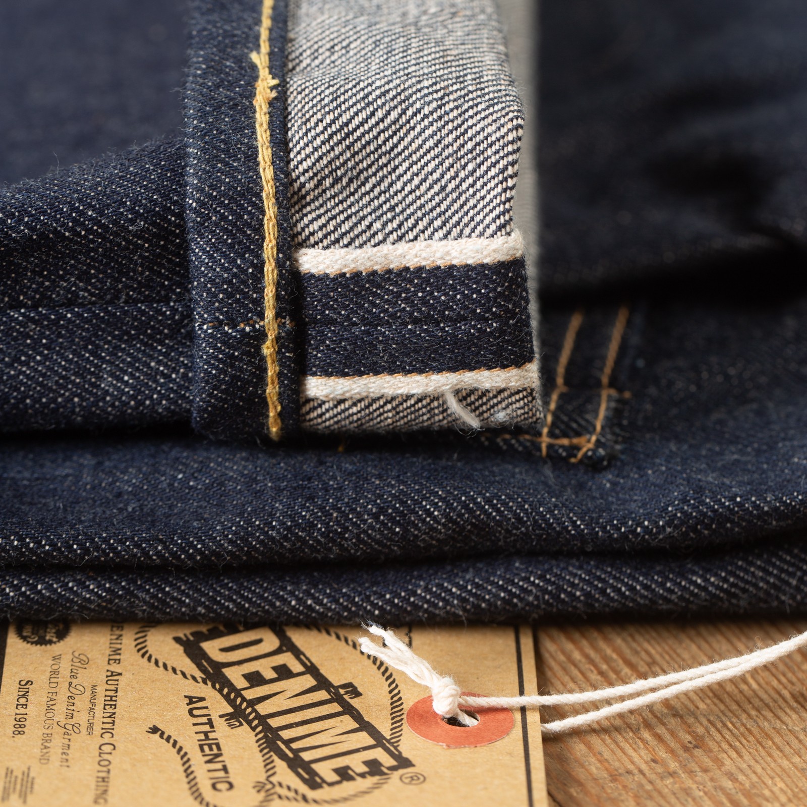 détail selvedge ID flaneurs Lot. 220XX-54 1954 Model 14oz Regular Straight Denim (1)