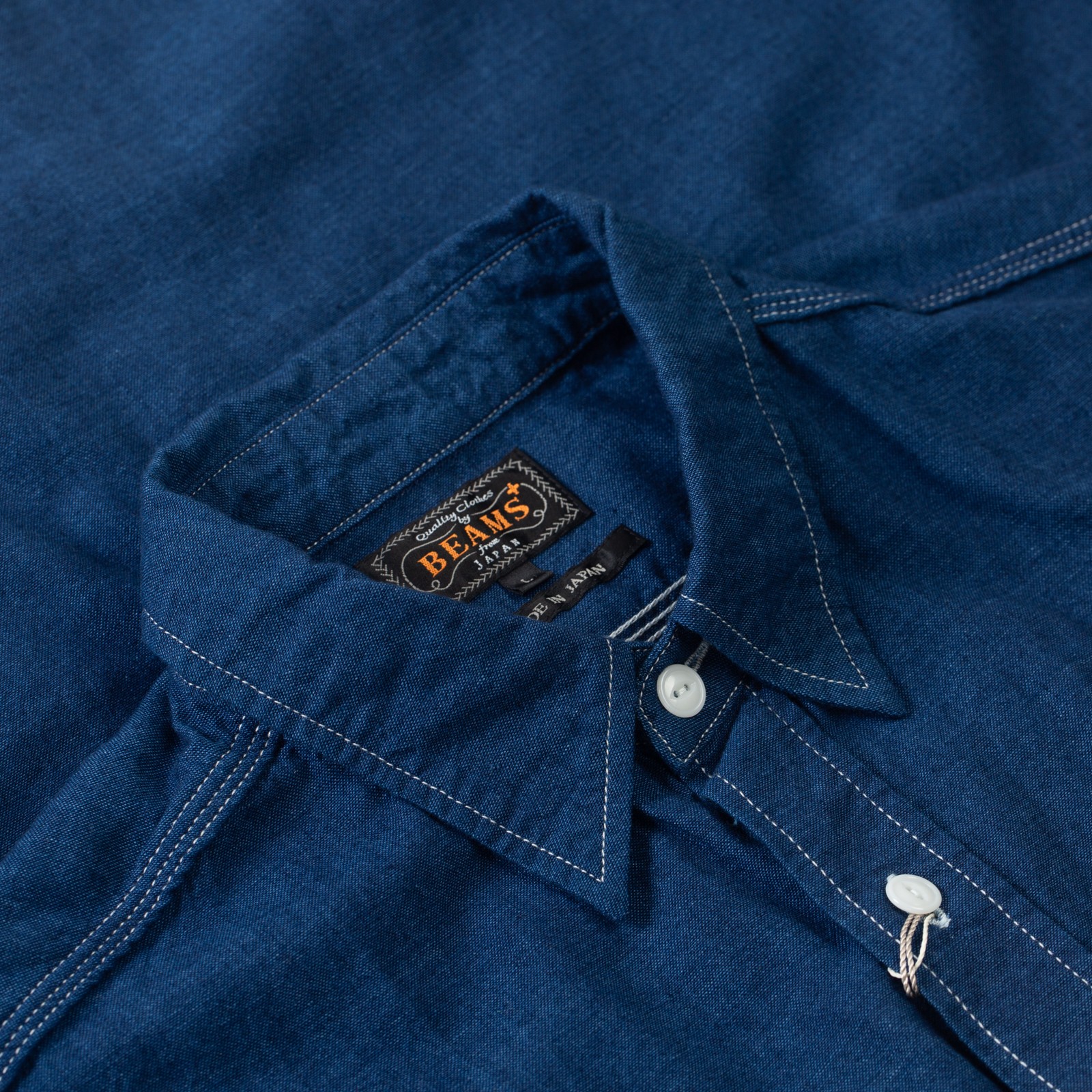 détail BEAMS PLUS  Short Sleeve Workshirt Plain Indigo Chambray (2)