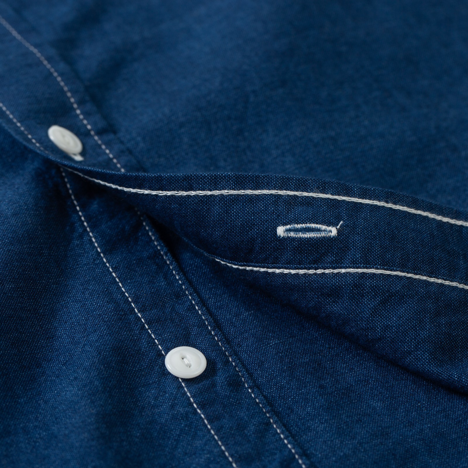détail BEAMS PLUS  Short Sleeve Workshirt Plain Indigo Chambray (3)