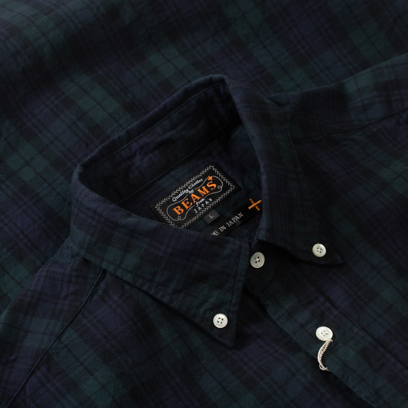 détail BEAMS PLUS  B.D. Short Sleeve Indigo Yarn Tartan Black Watch (2)