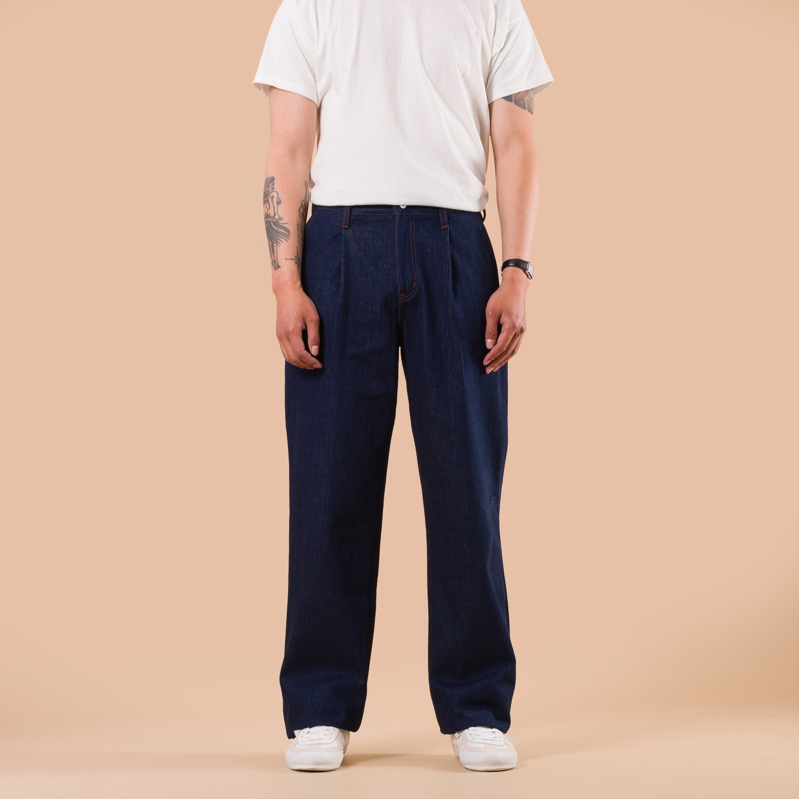 image flâneurs NAKED & FAMOUS / Pleated Trouser Vertical Slub Denim Selvedge de face