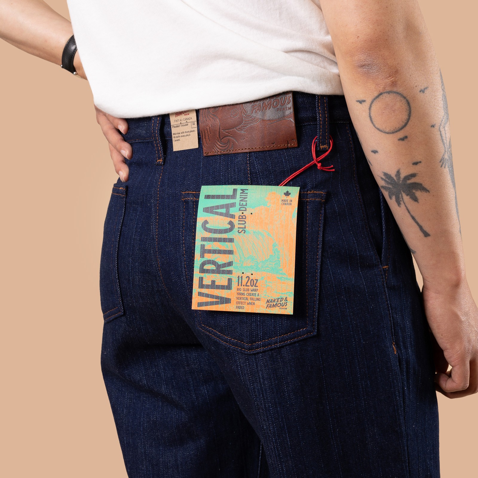image flâneurs NAKED & FAMOUS / Pleated Trouser Vertical Slub Denim Selvedge détail flasher