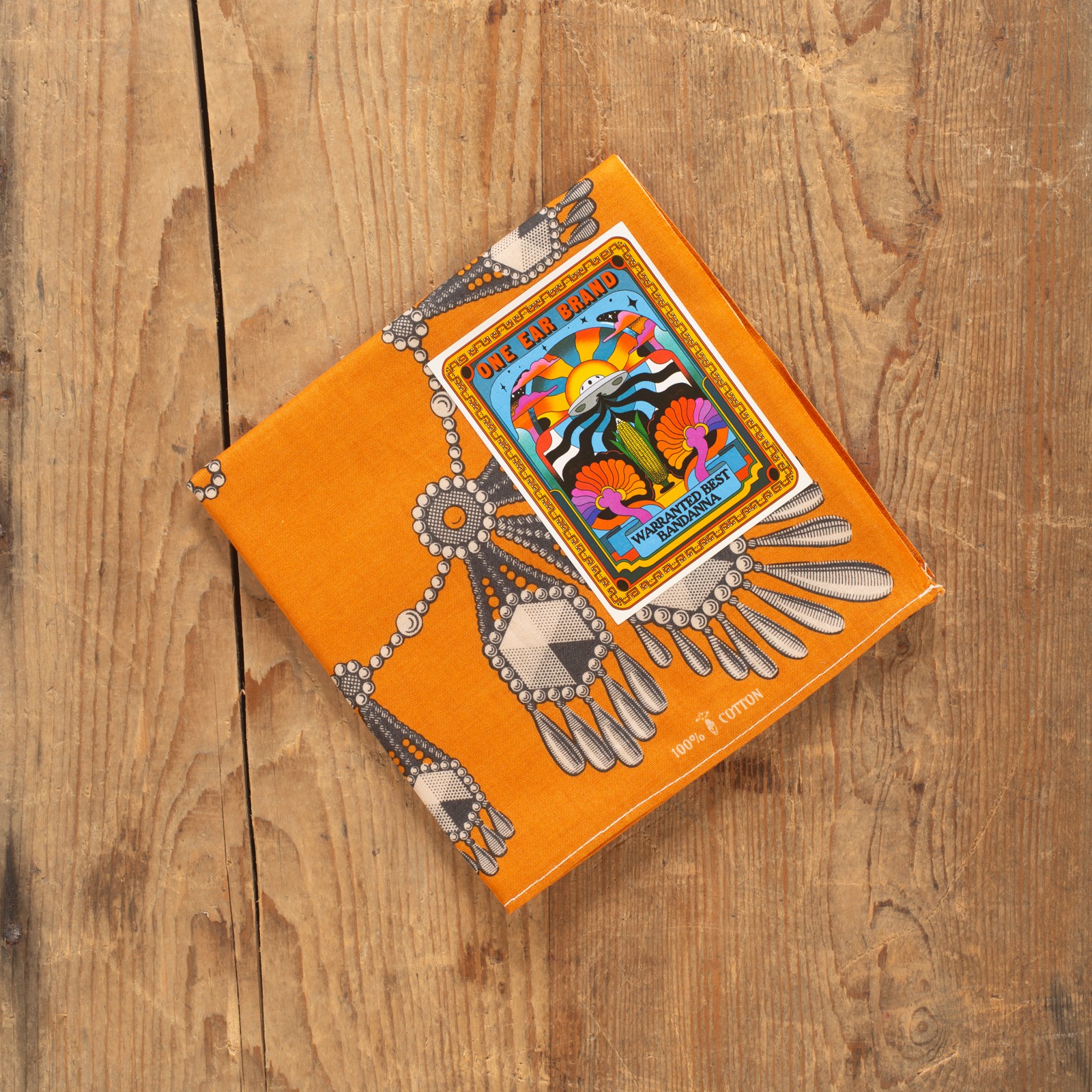 détail flaneurs ONE EAR BRAND Filigree Bandana Tangerine (1)