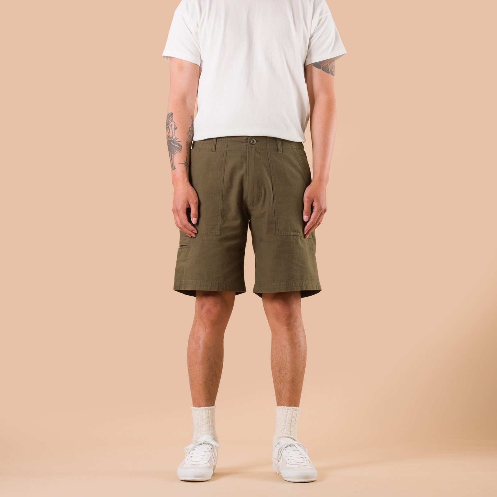 image flâneurs FRIZMWORKS / Back Satin Essential Fatigue Shorts Olive face