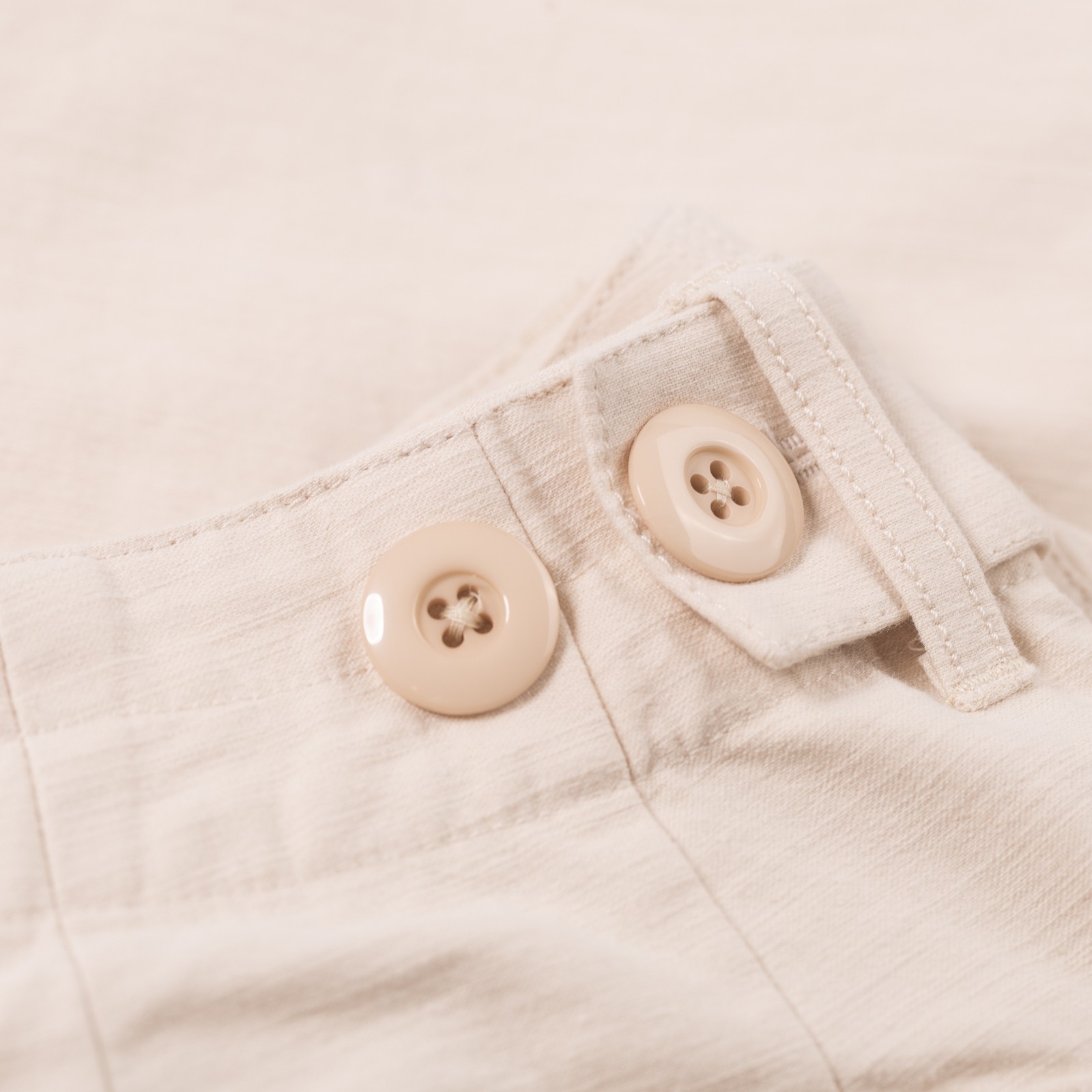 Back Satin Essential Fatigue Shorts Cream