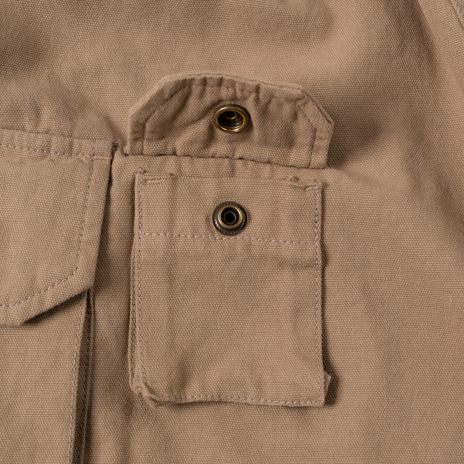 image flâneurs FRIZMWORKS / Back Satin Essential Fatigue Shorts Beige détail 2