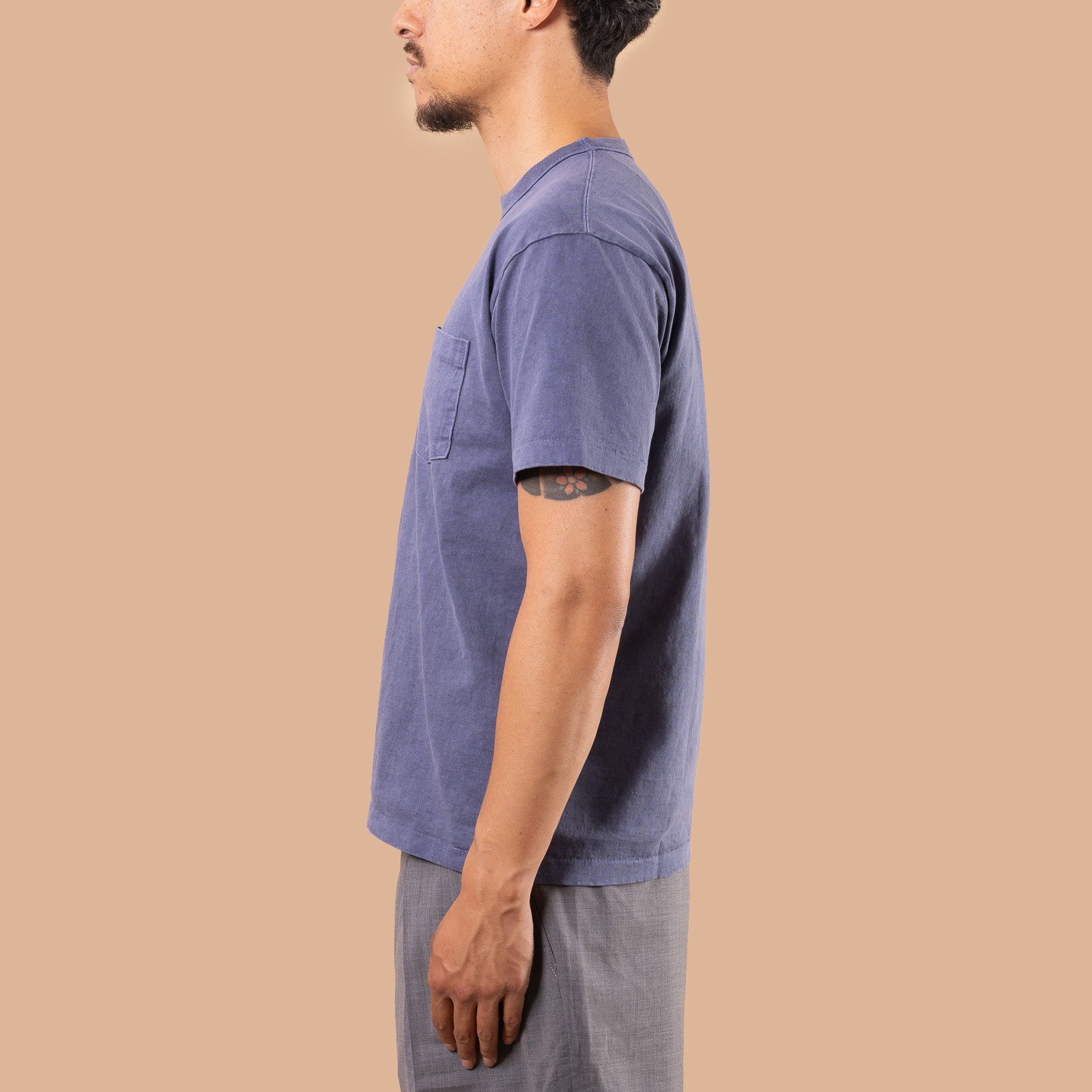 image flâneurs XX DEVELOPMENT / "SURE MFG" 7,5oz Pocket S/S Tee Nasvy profil
