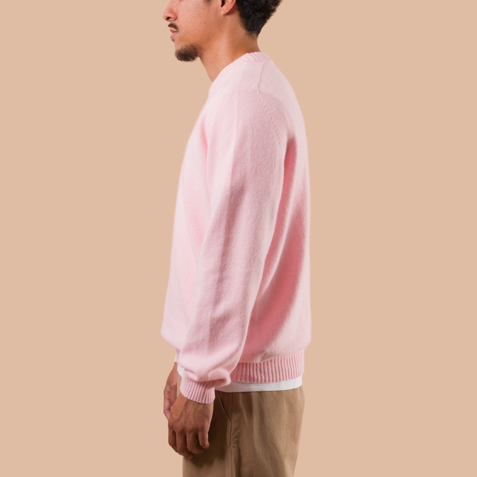 NITTO KNITWEAR X FLANEURS Pull Bedros Geelongora candy floss de profil