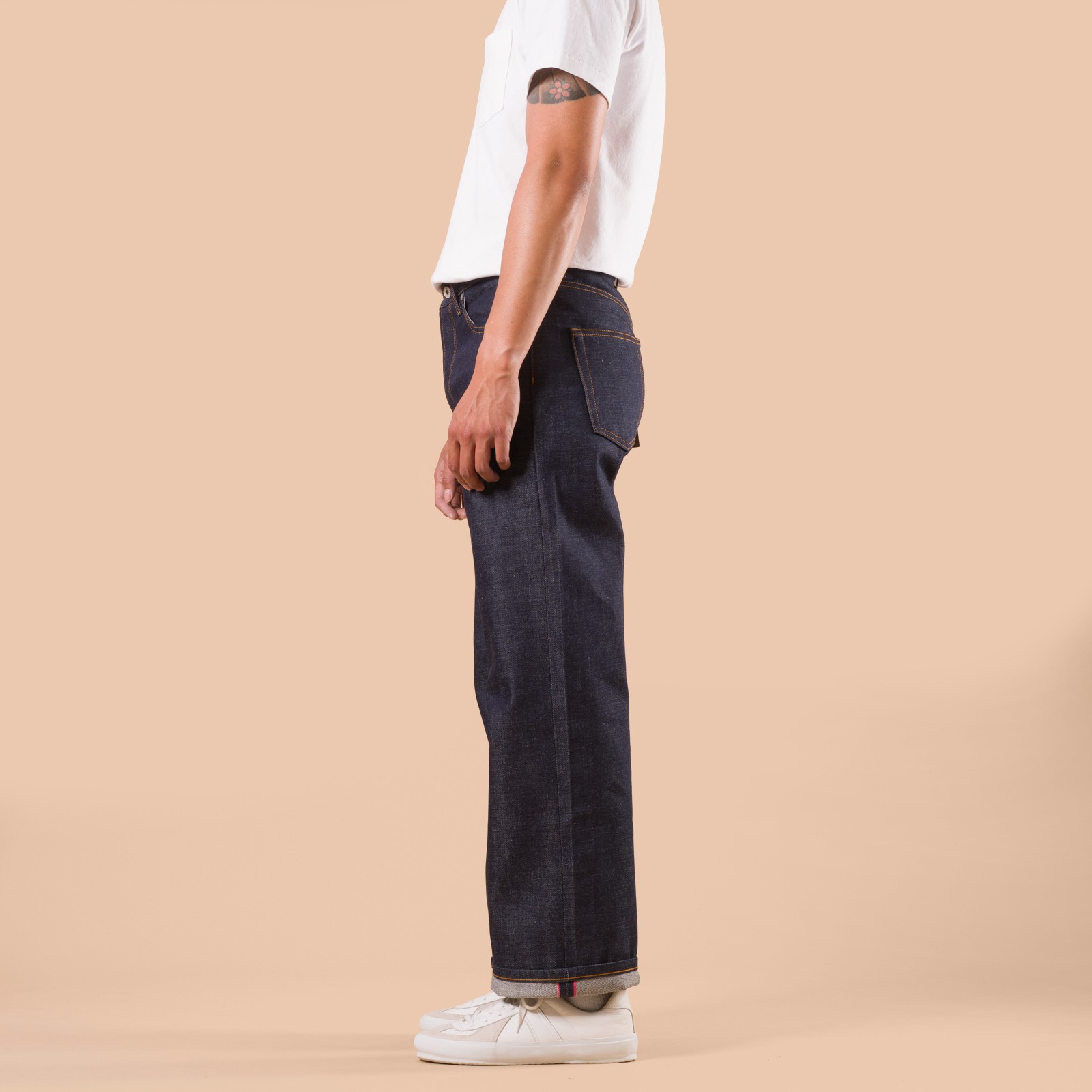 flaneurs NAKED & FAMOUS Dirty Fade Selvedge StrongGuy porté de profil
