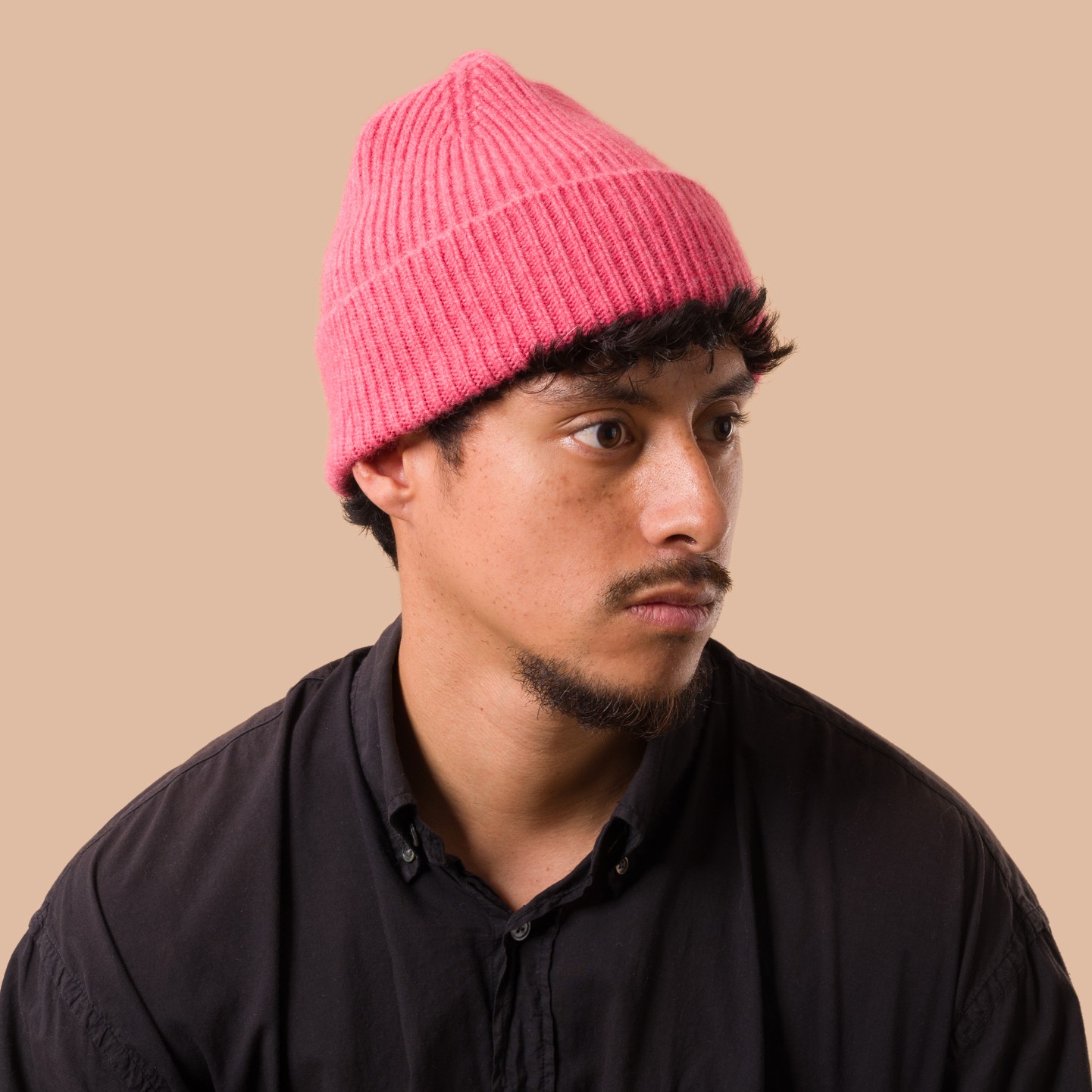 image flaneurs bonnet MACKIE Bonnet Barra Hat Lipstick
