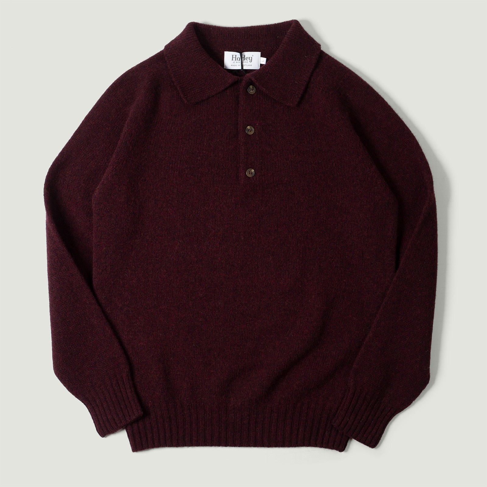 flaneurs pull HARLEY OF SCOTLAND Eton Supersoft Wool 3 Button Polo Neck Beetroot vignette