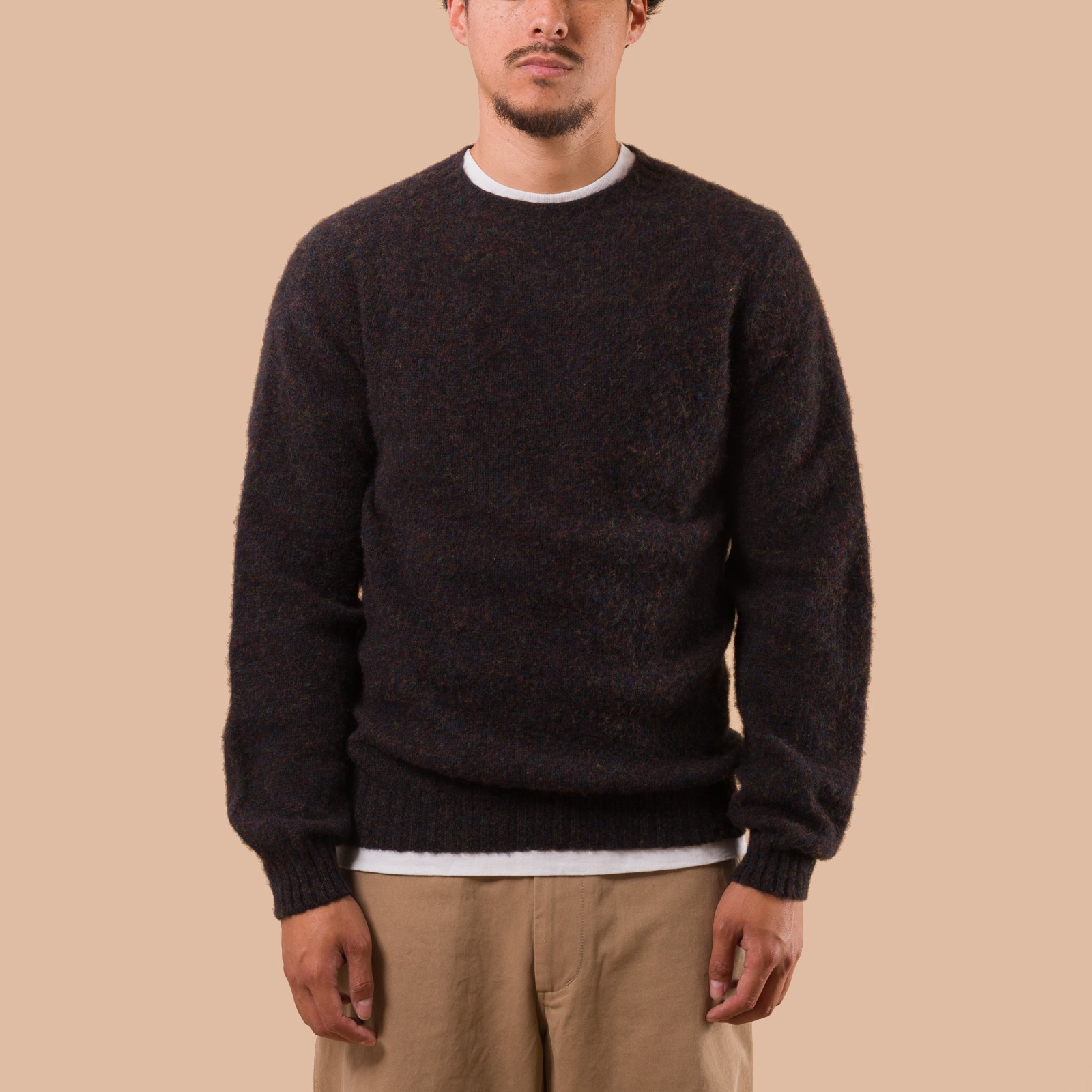 flaneurs pull HARLEY OF SCOTLAND Eton Supersoft Wool 3 Button Polo Neck Beetroot front
