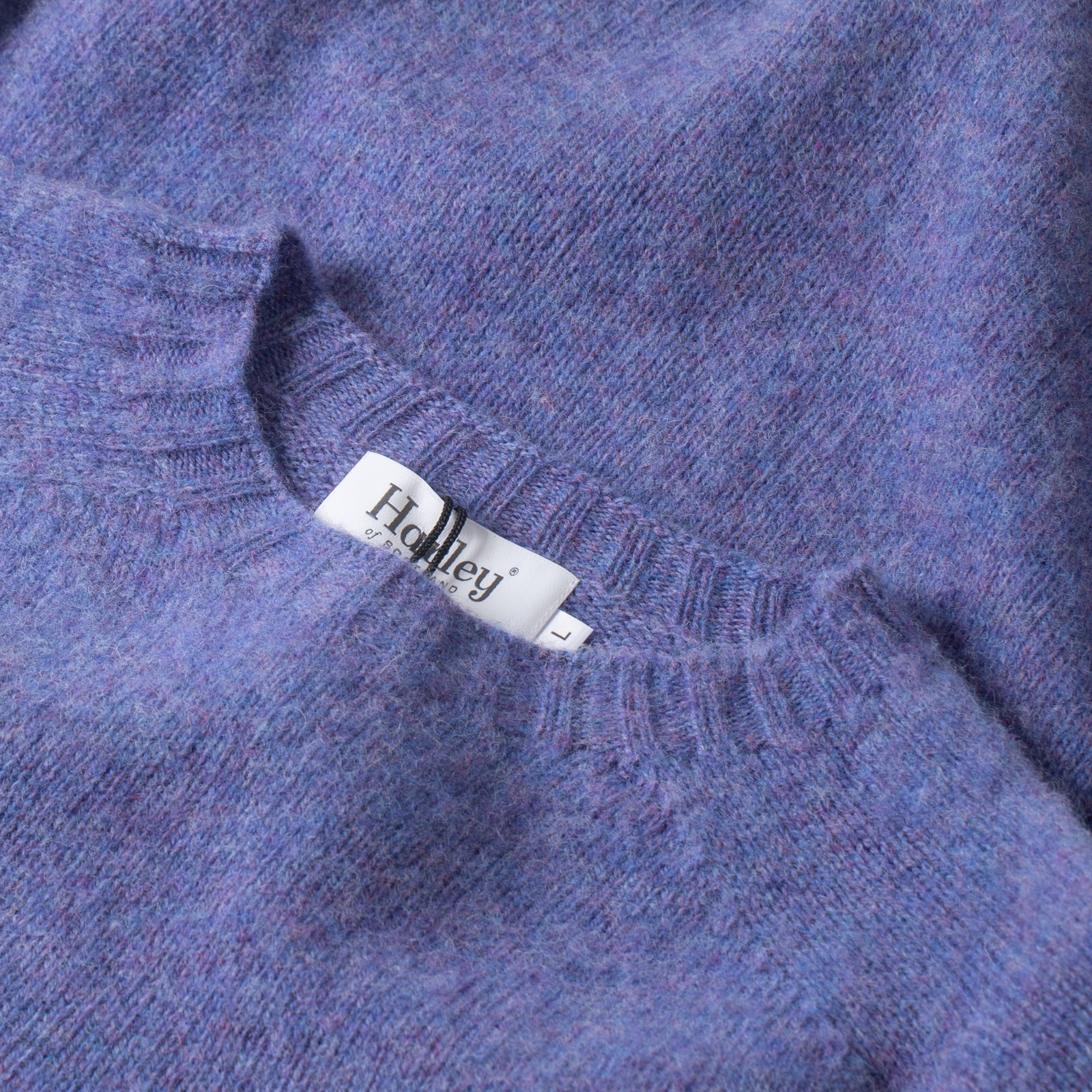 flaneurs pull HARLEY OF SCOTLAND Shaggy Crew Neck Wisteria detail  (1)