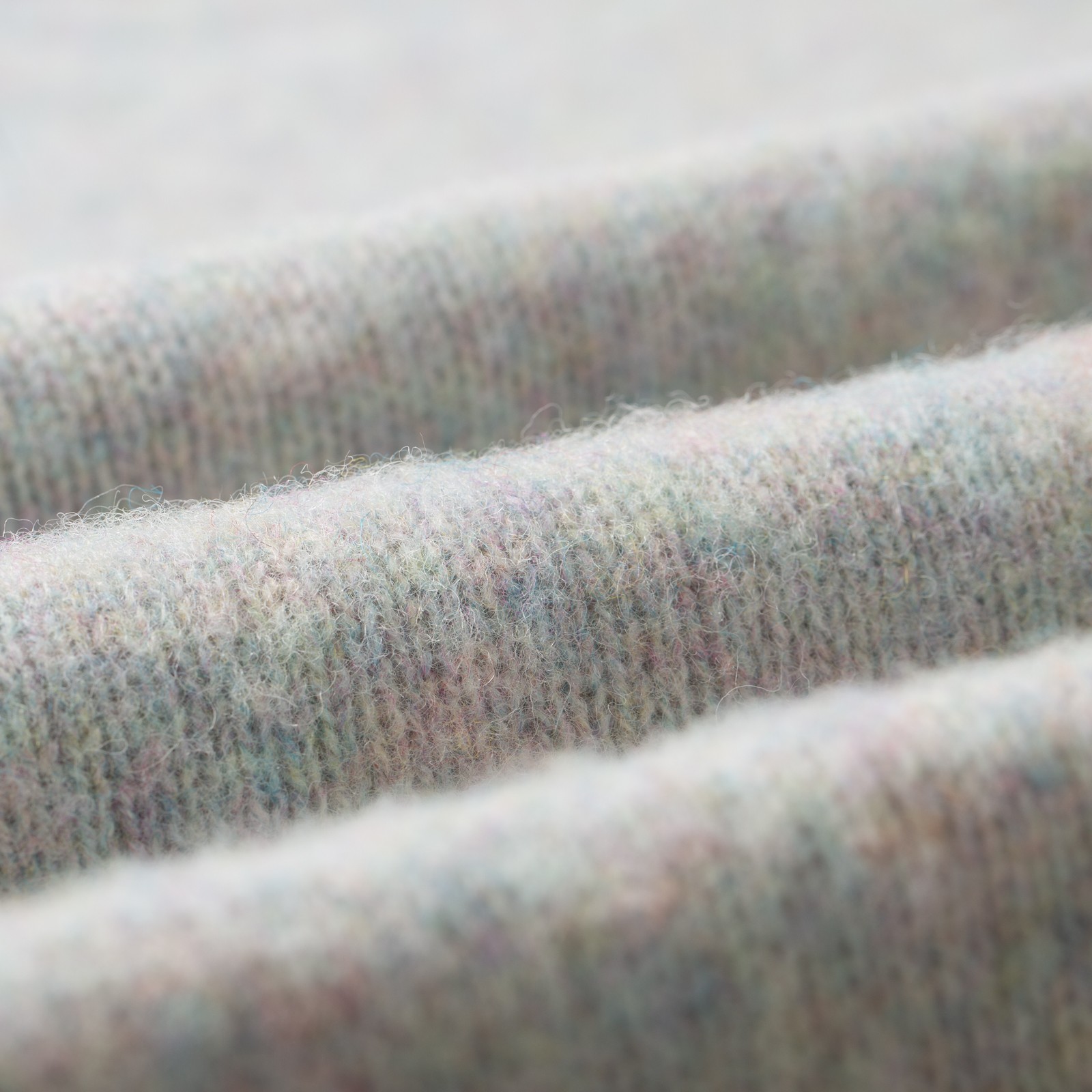 flaneurs pull HARLEY OF SCOTLAND Shaggy Crew Neck aurora detail    (2)