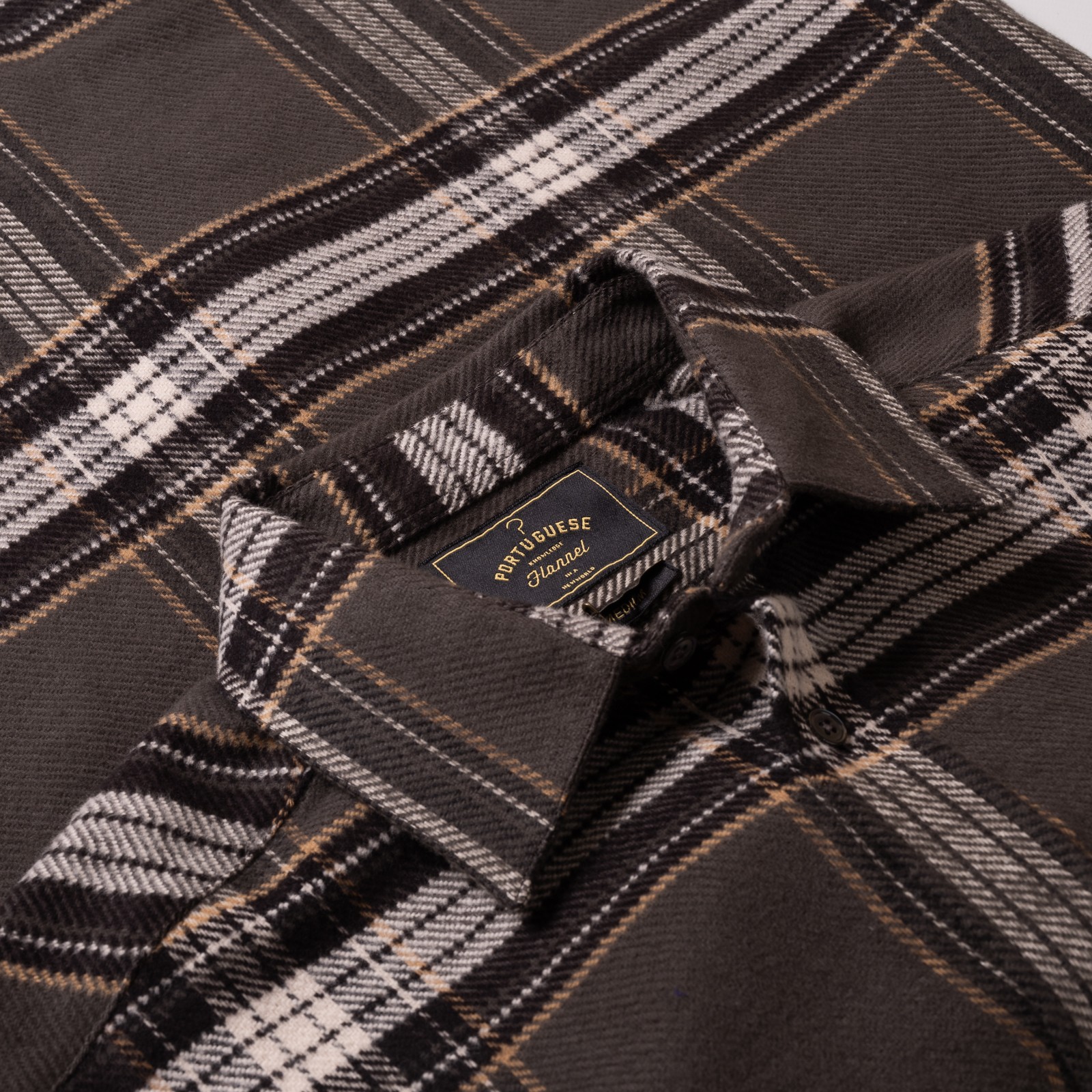 Image flâneurs PORTUGUESE FLANNEL / Spindle Shirt détail col