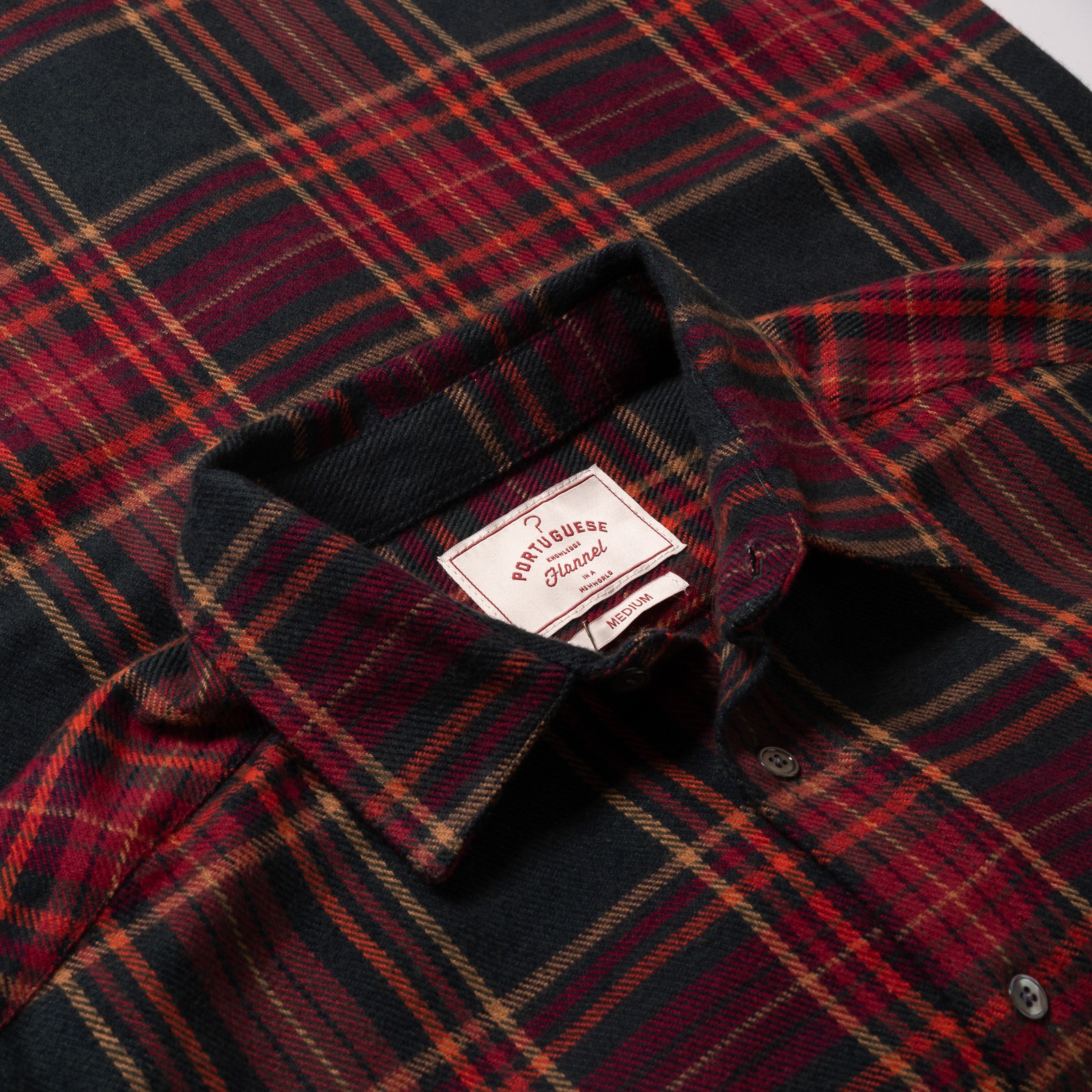 Image flâneurs PORTUGUESE FLANNEL / Bravio Shirt détail col