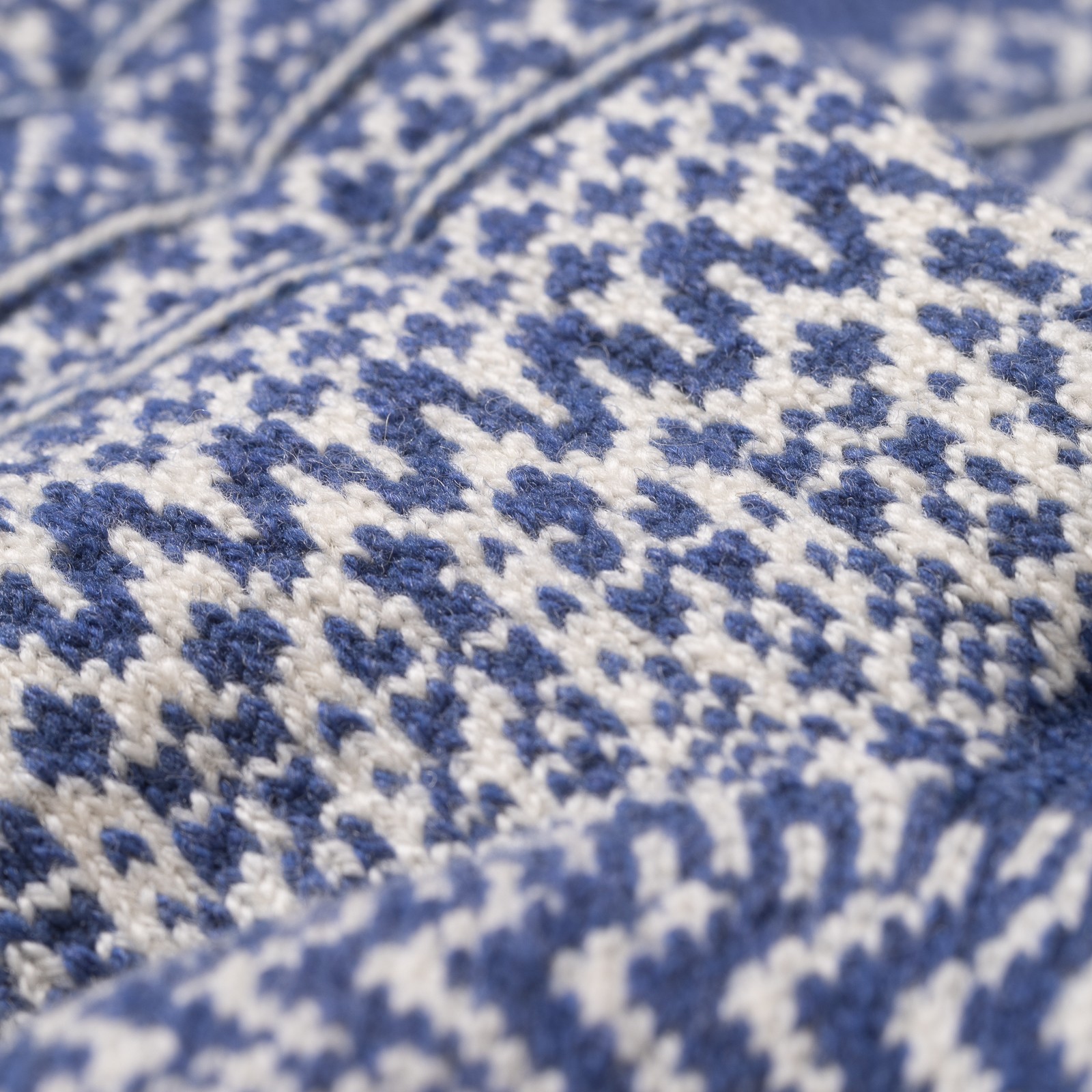 image flâneurs NISHIGUCHI KUTSUSHITA / Wool Jacquard Socks The Seagulls Blue détail