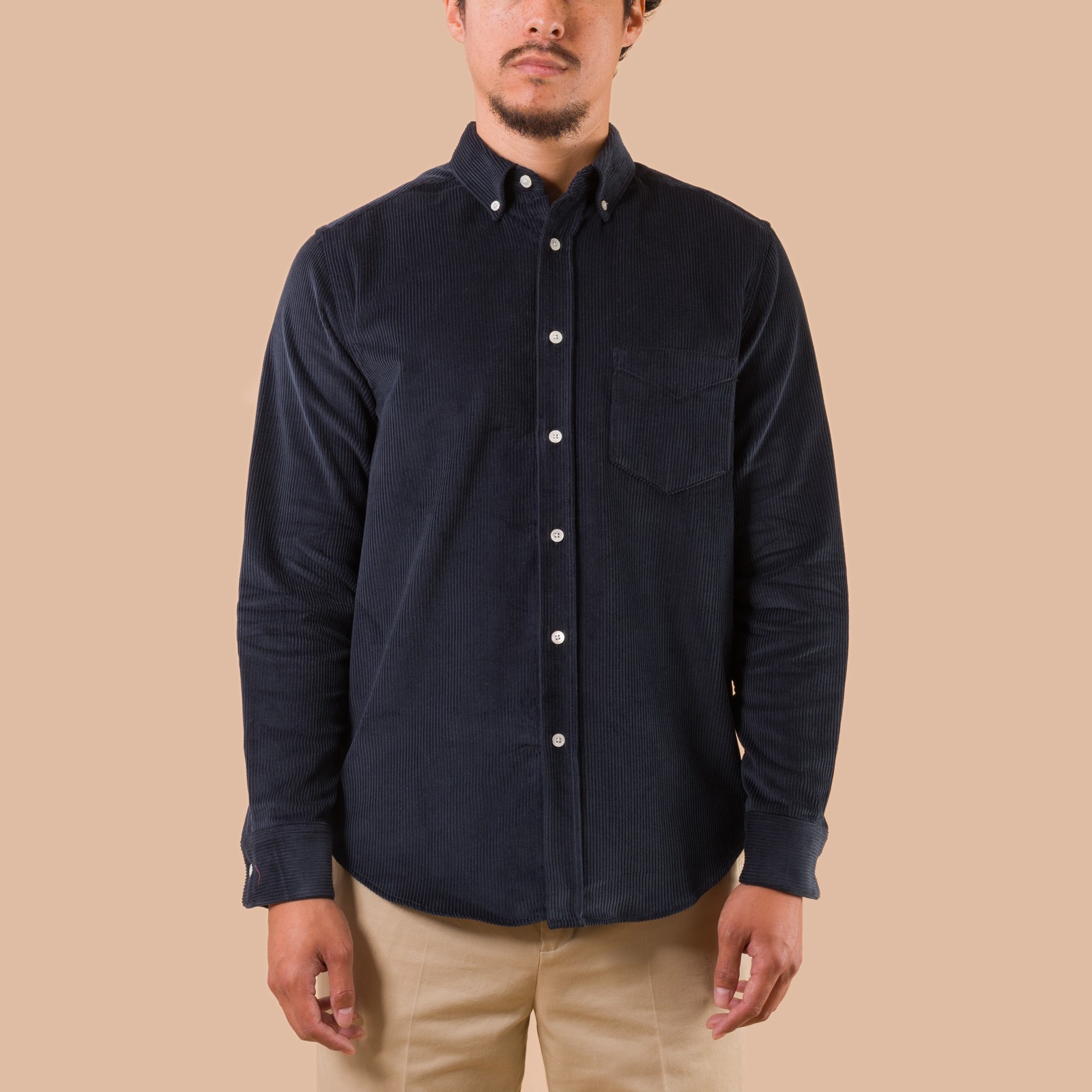 image PORTUGUESE-FLANNEL-flâneurs-chemise-velours-Lobo-light Navy de face