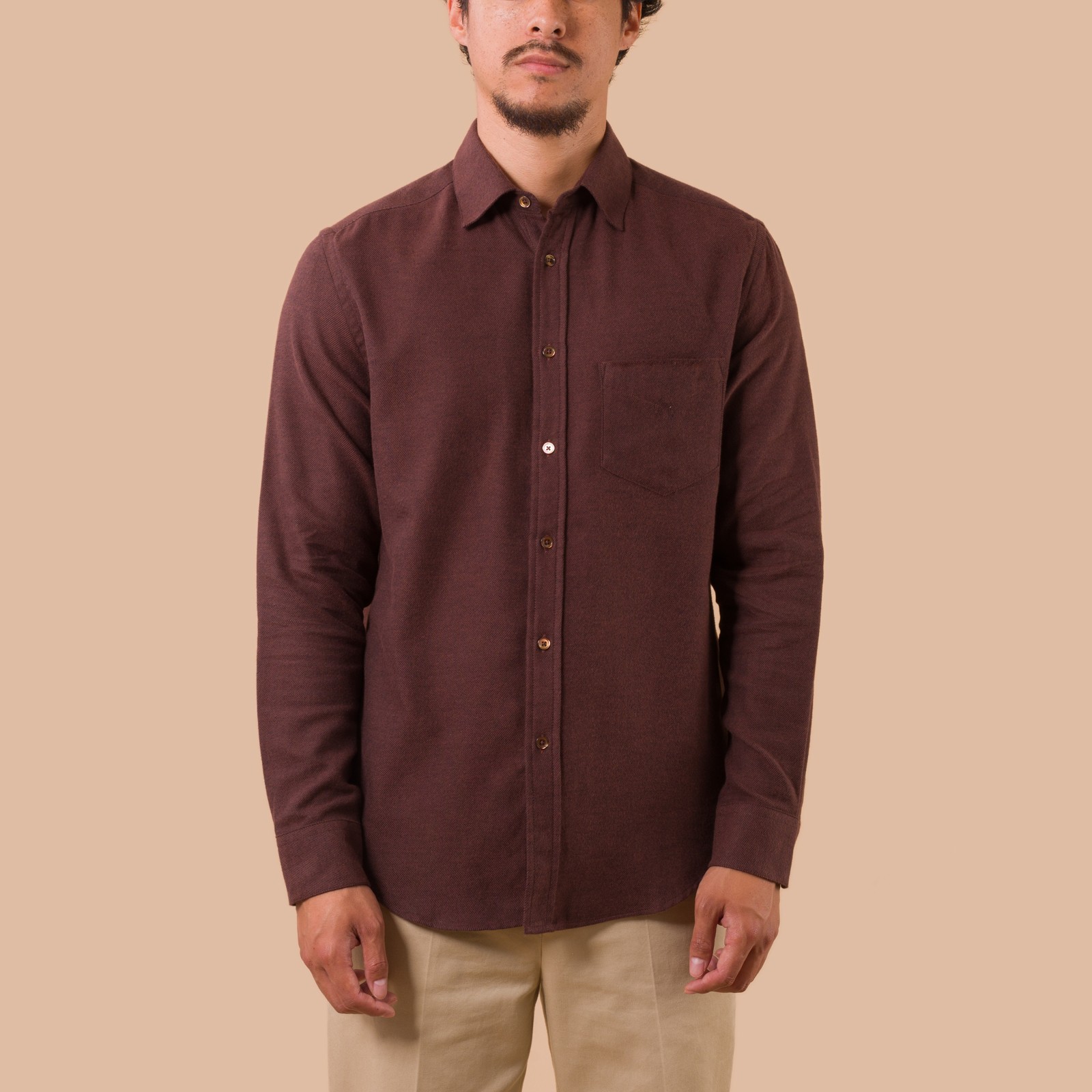 chemise-flâneurs-PORTUGUESE-FLANNEL-Teca-Shirt-Brown porté de face