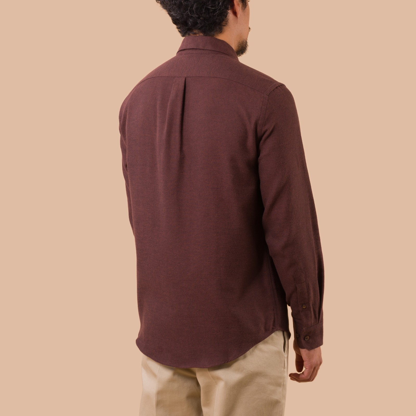 chemise-flâneurs-PORTUGUESE-FLANNEL-Teca-Shirt-Brown porté de dos