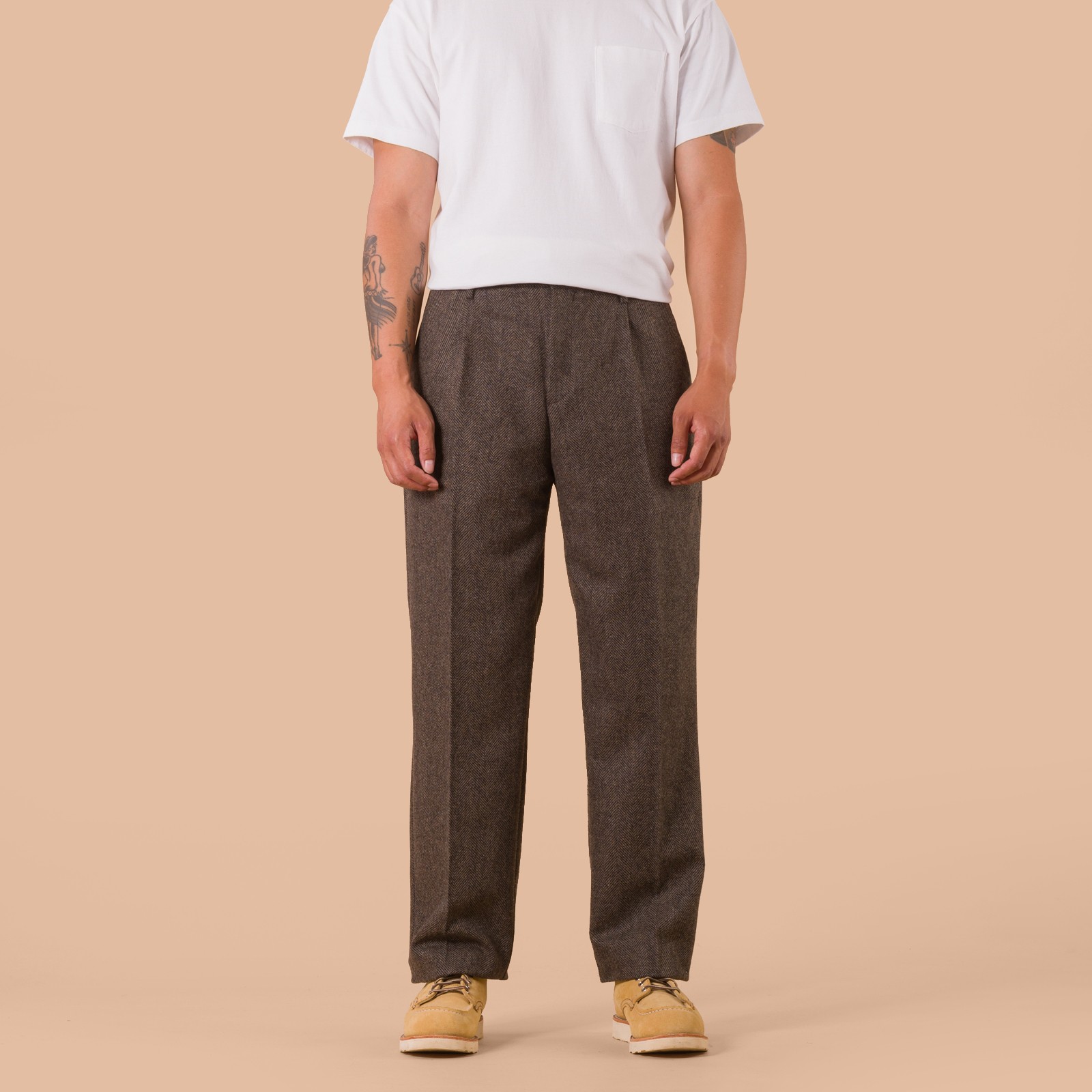 pantalon PORTUGUESE FLANNEL Single Pleat Wool Trousers Herringbone Brown flaneurs de face